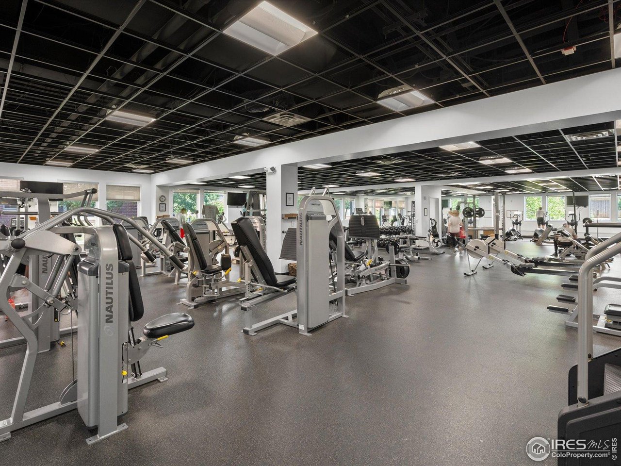 3301 Arapahoe Ave #415