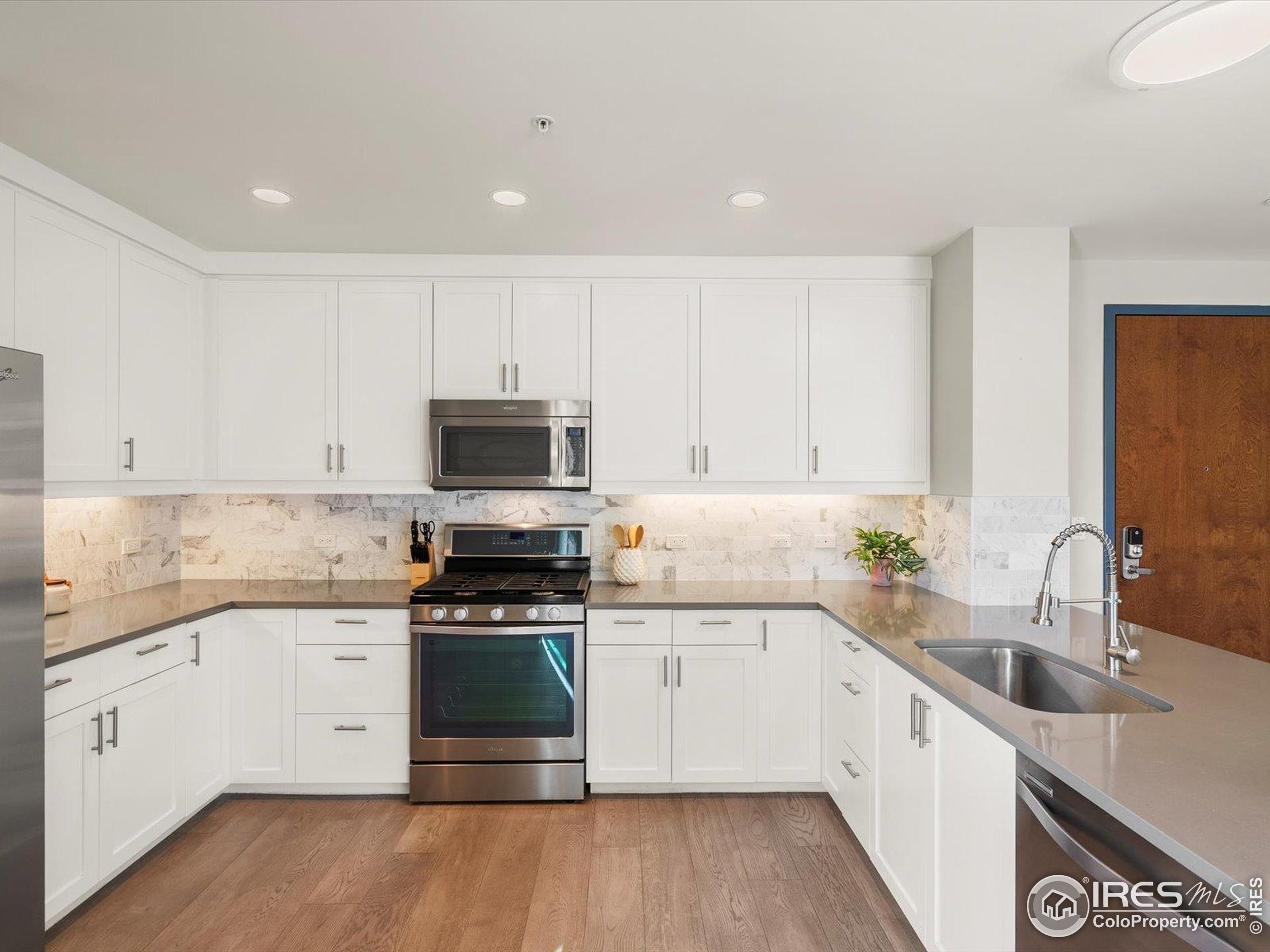 3301 Arapahoe Ave #415