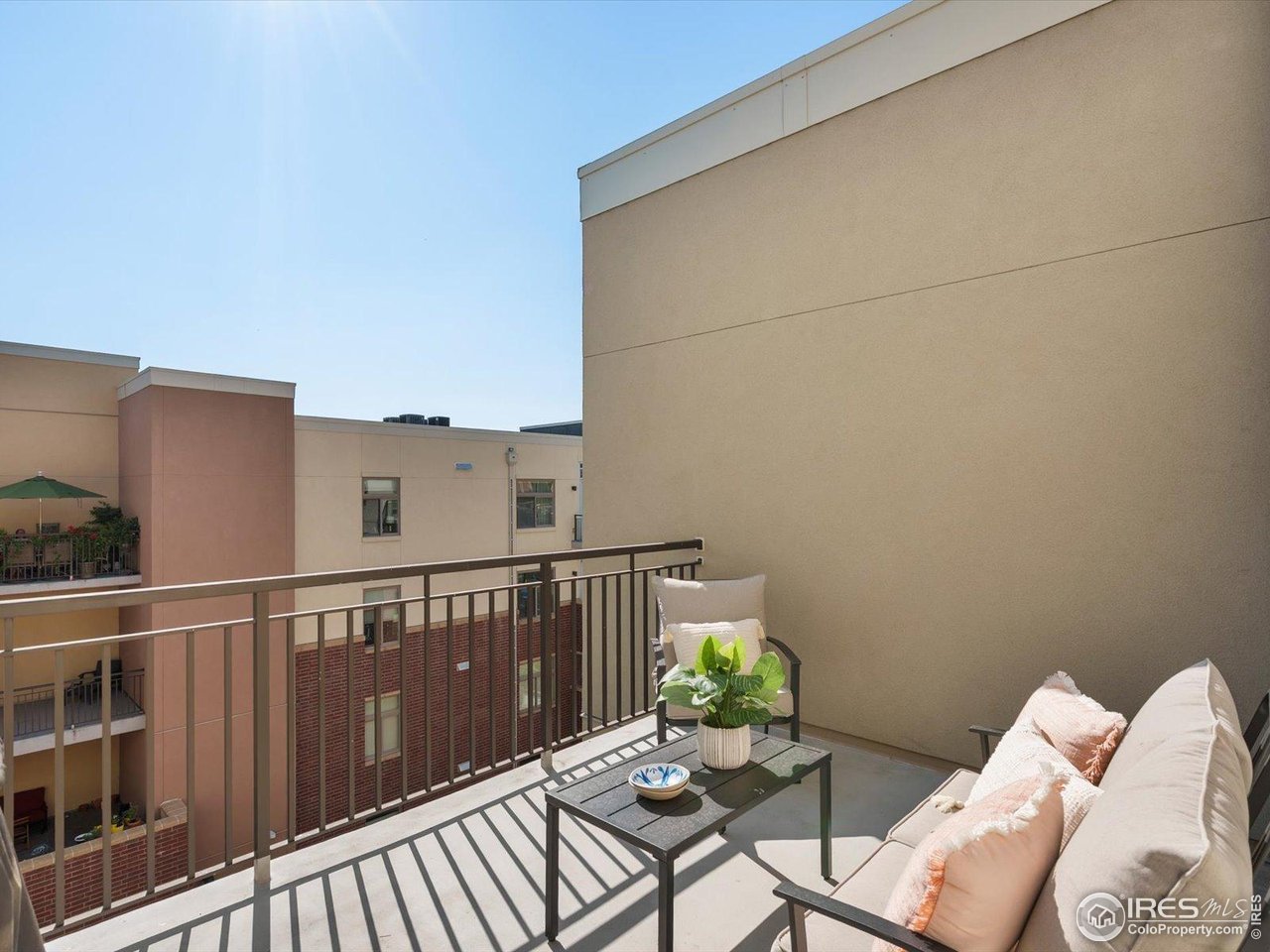 3301 Arapahoe Ave #415