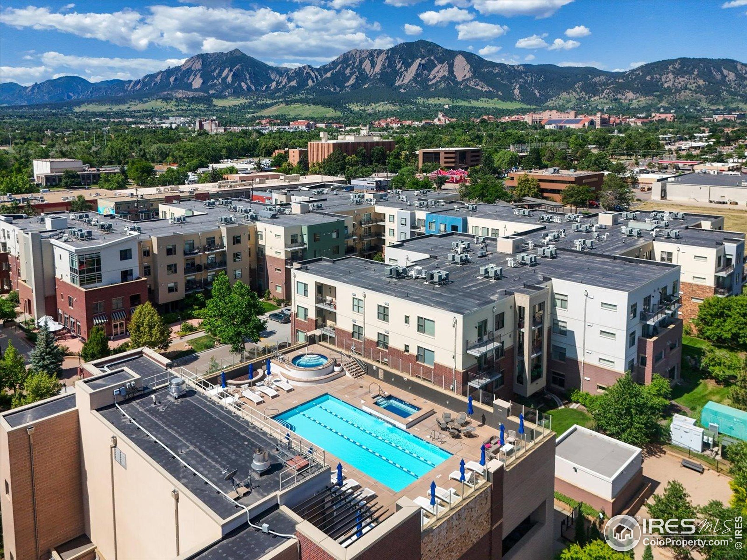 3301 Arapahoe Ave #415