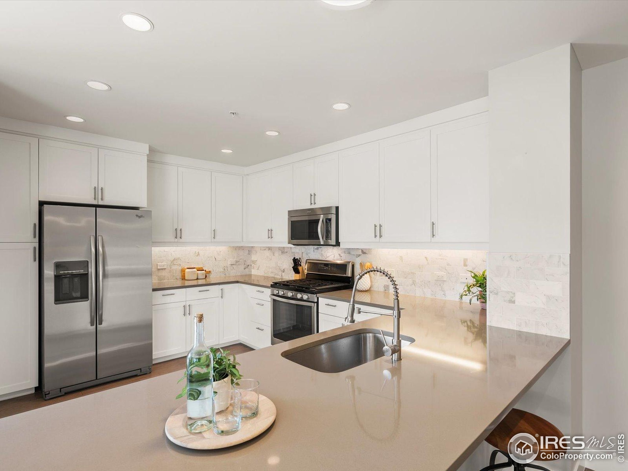 3301 Arapahoe Ave #415