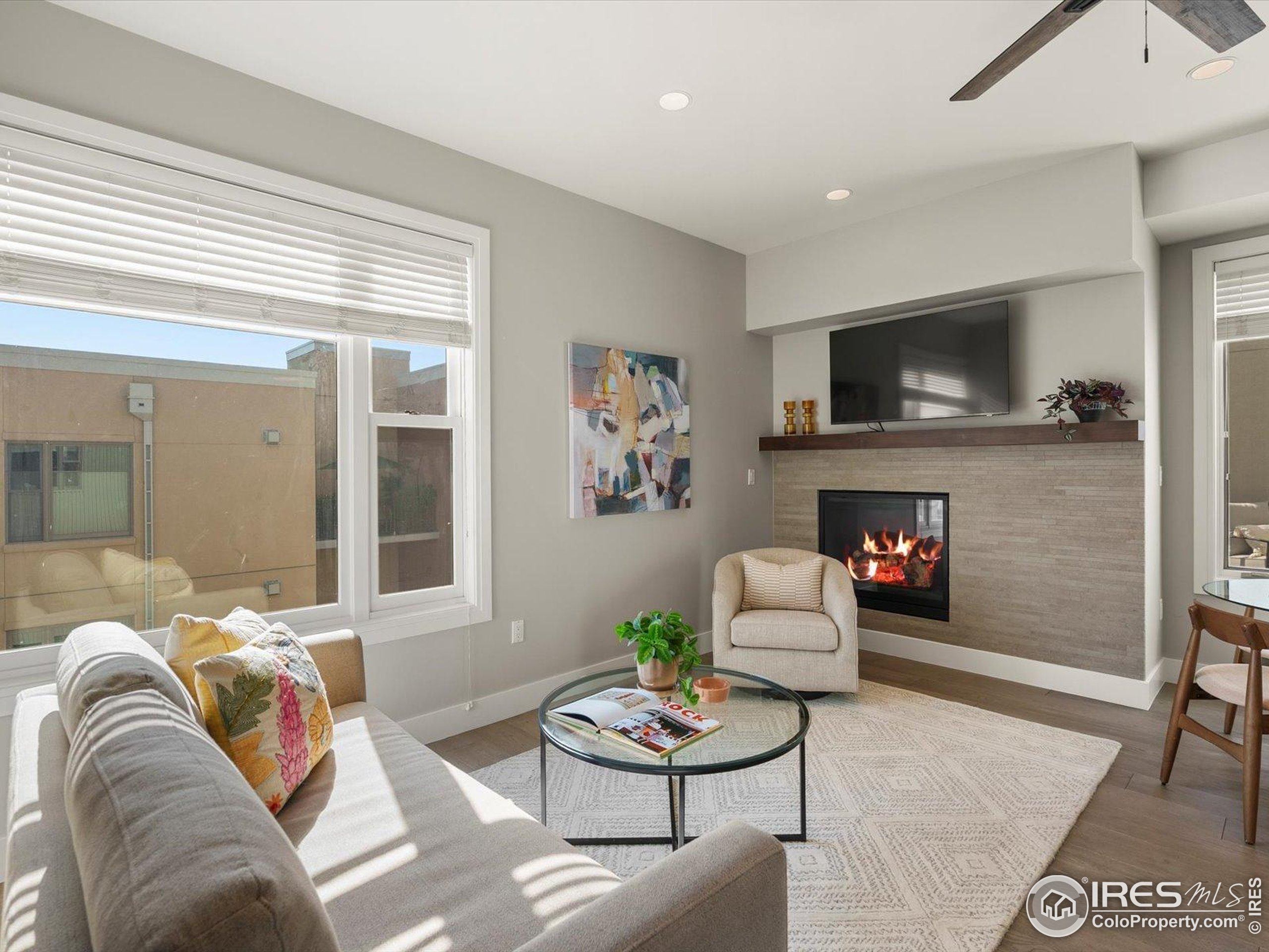 3301 Arapahoe Ave #415