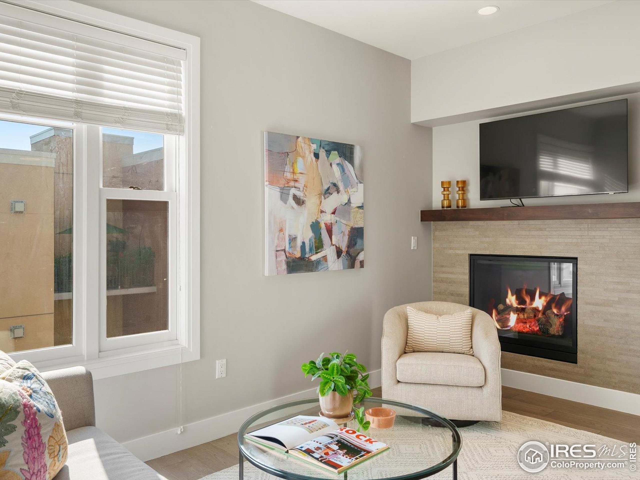 3301 Arapahoe Ave #415