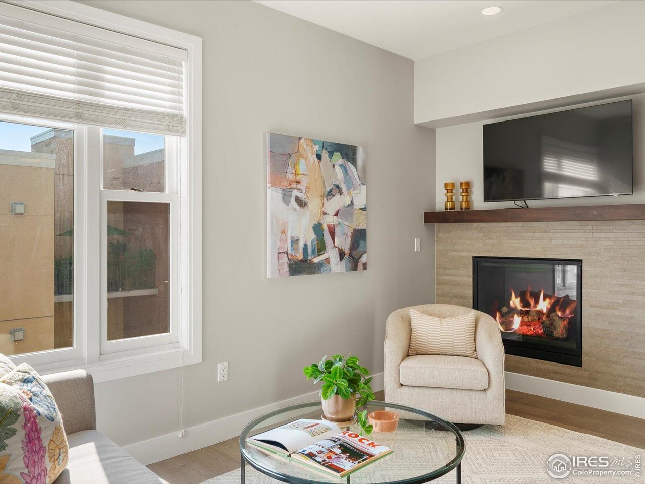 3301 Arapahoe Ave #415