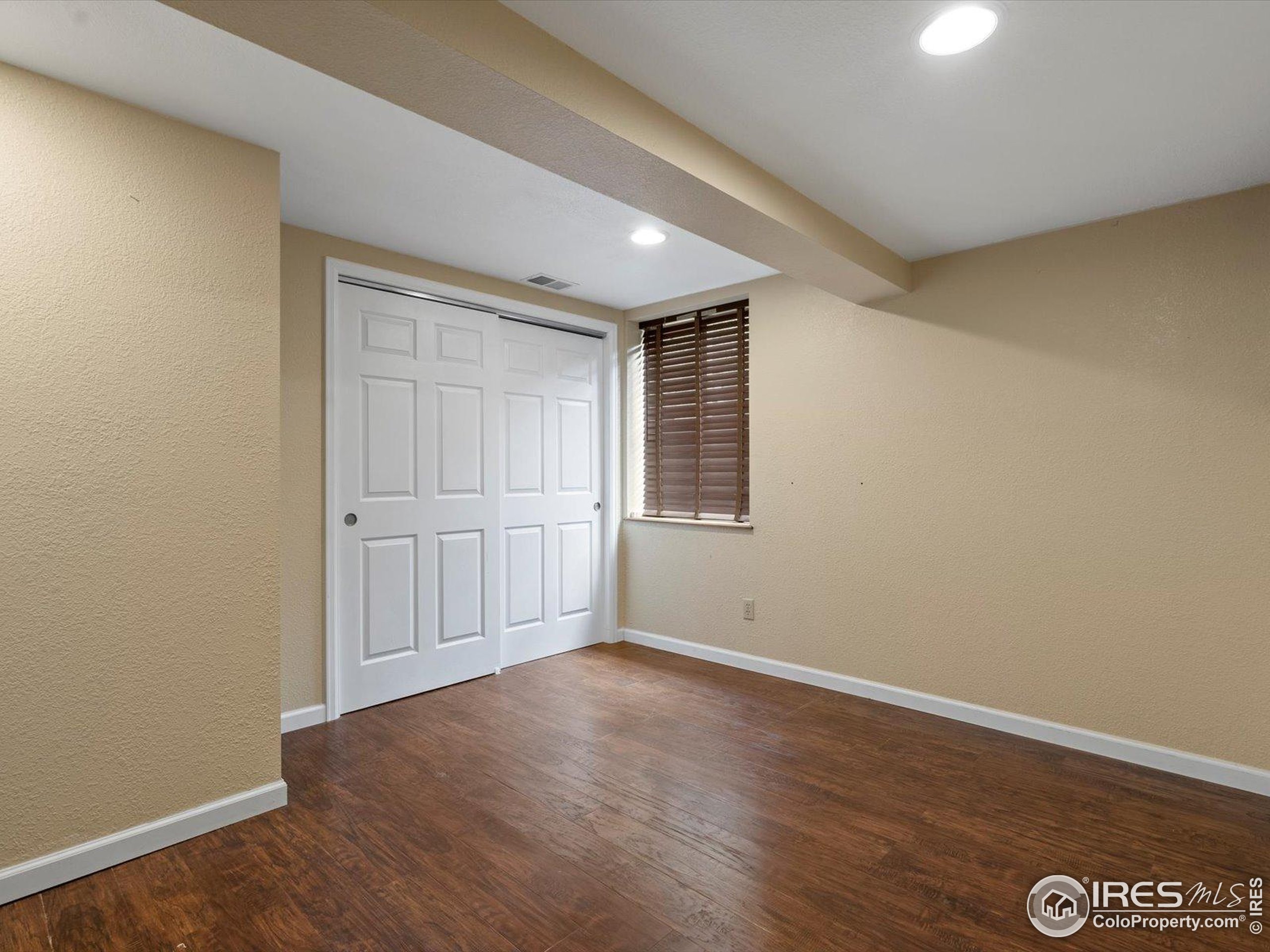 6221 Songbird Cir