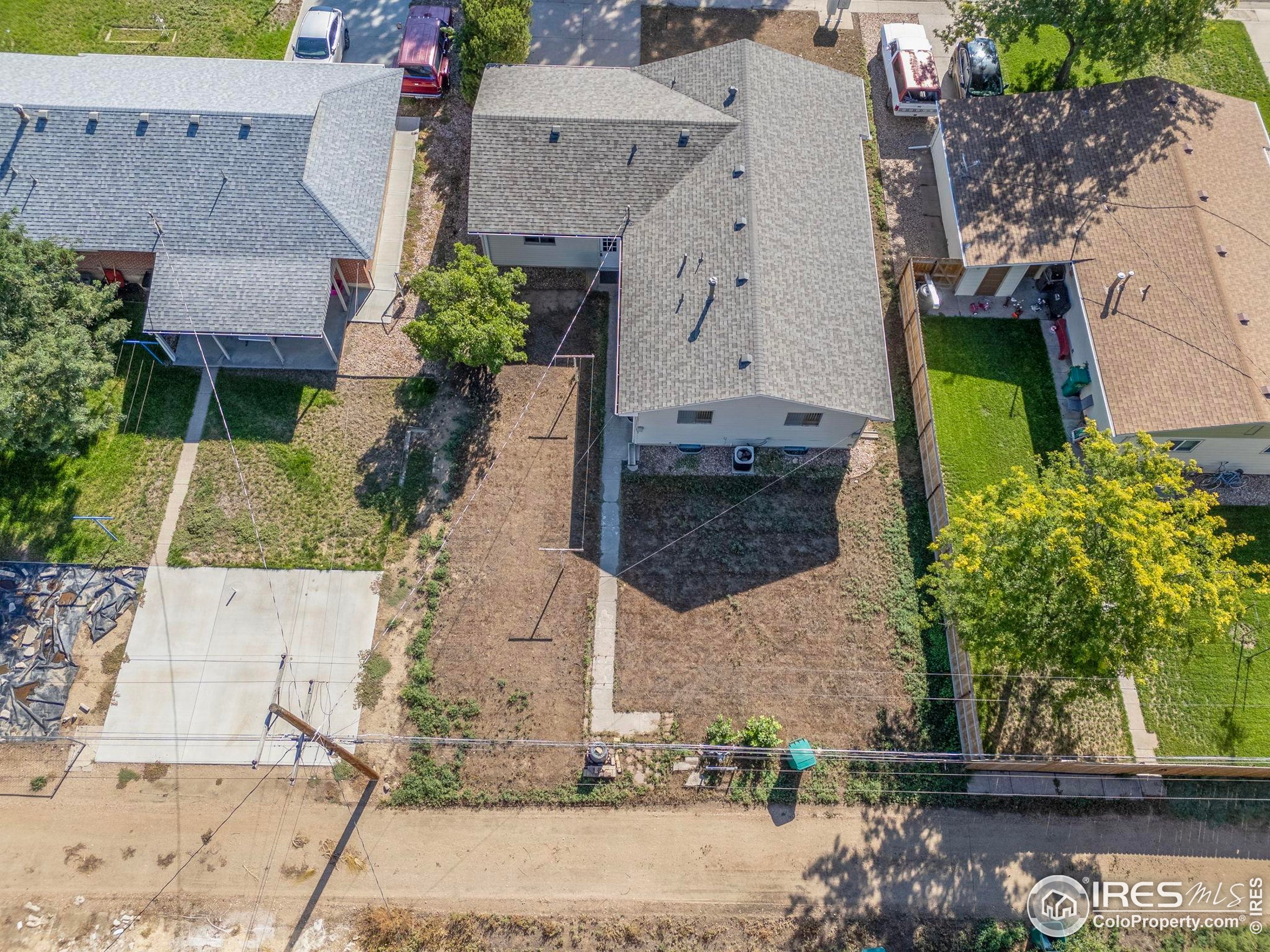 660 Maple Ave