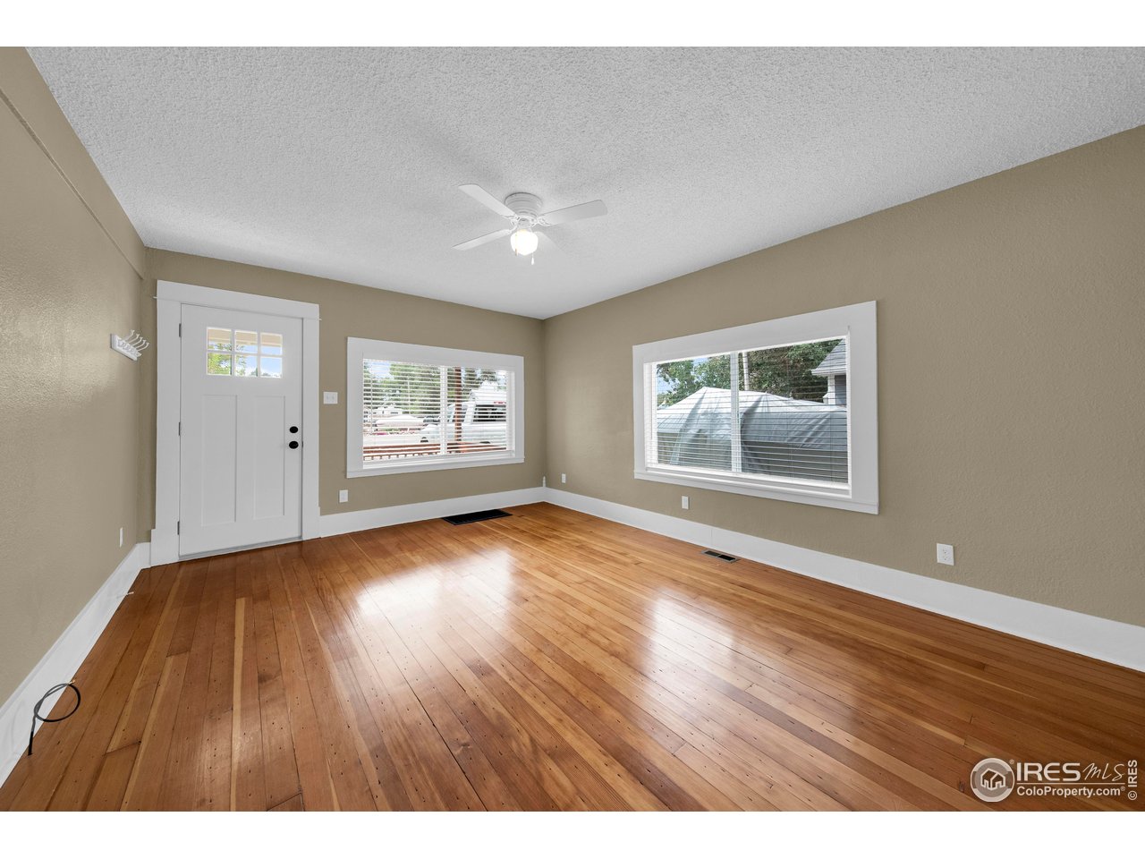 811 Edison St