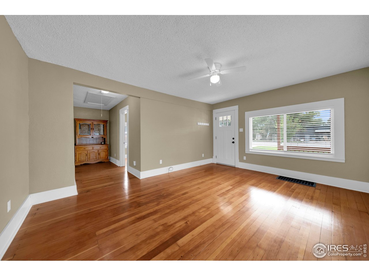 811 Edison St
