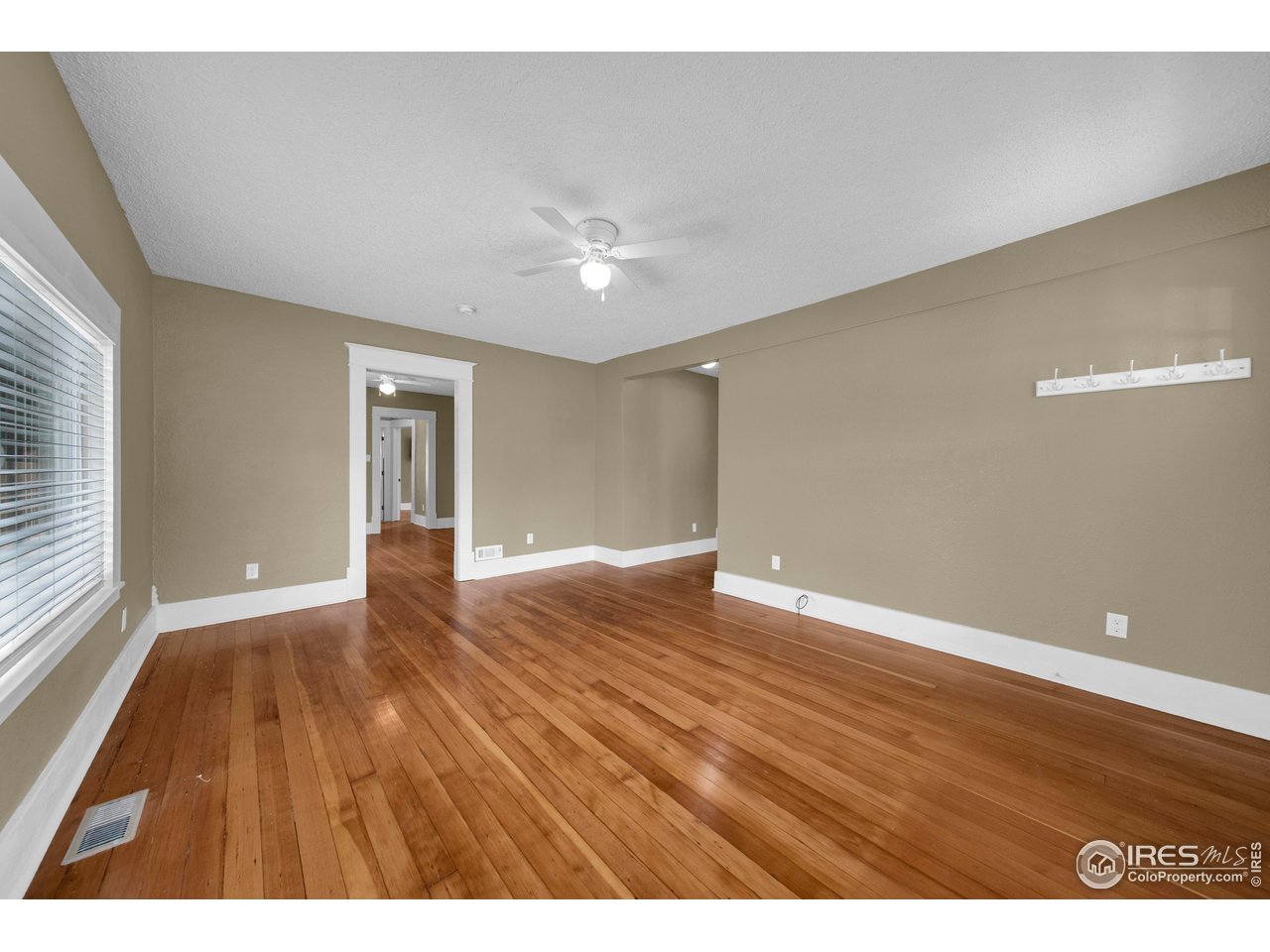 811 Edison St