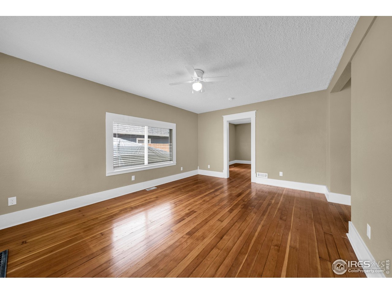 811 Edison St
