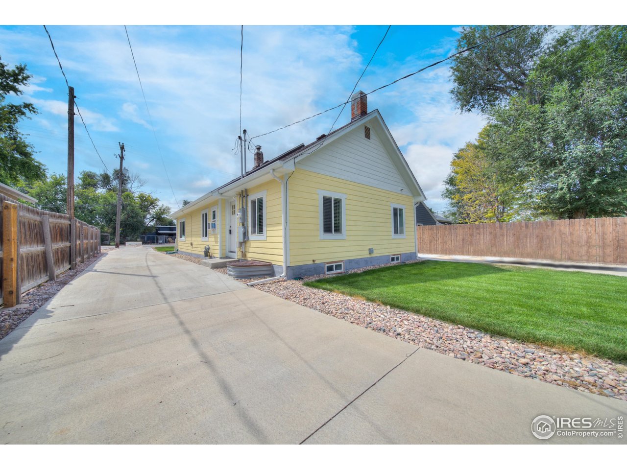 811 Edison St