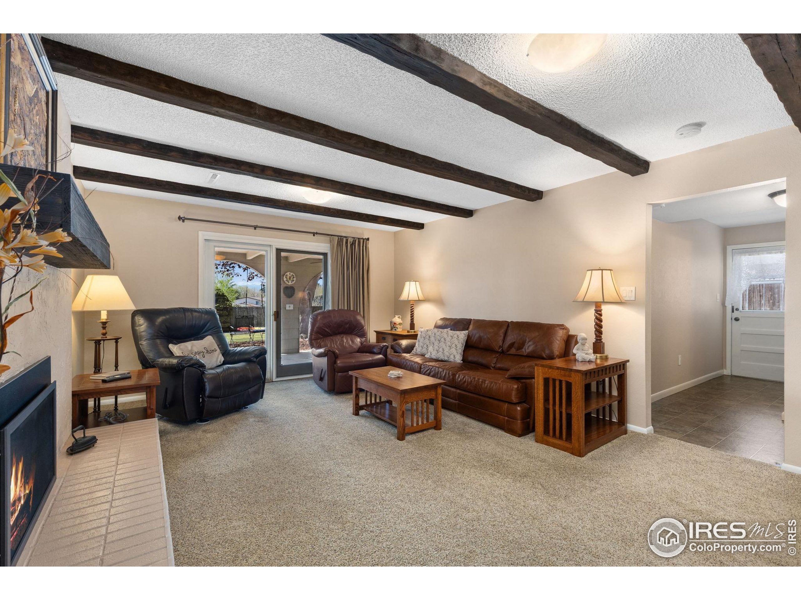 1455 Hilltop Dr Longmont