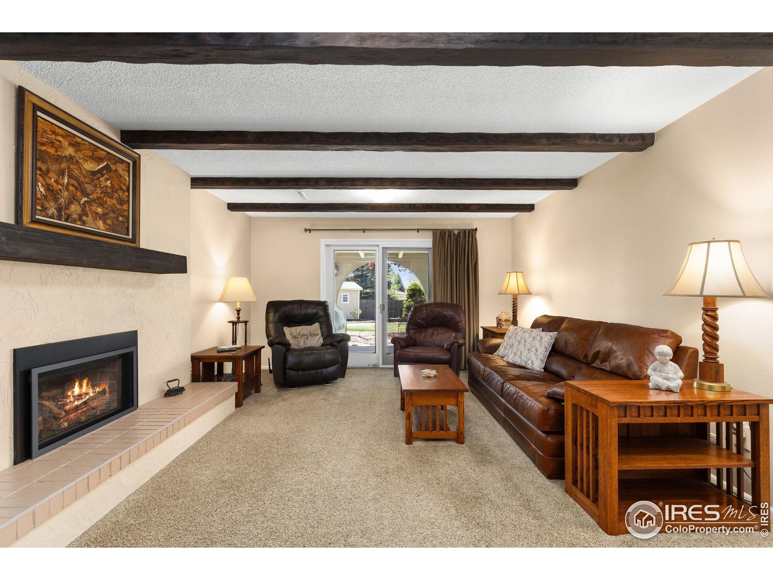 1455 Hilltop Dr Longmont