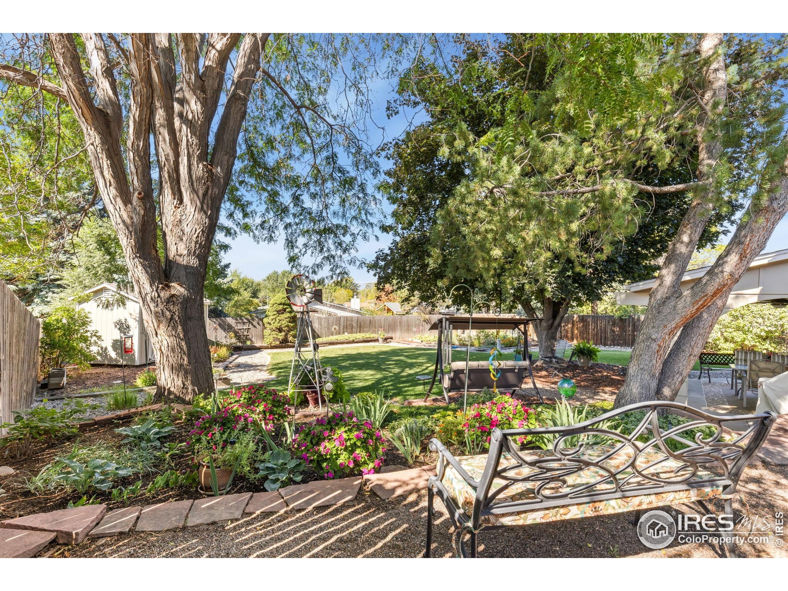 1455 Hilltop Dr Longmont