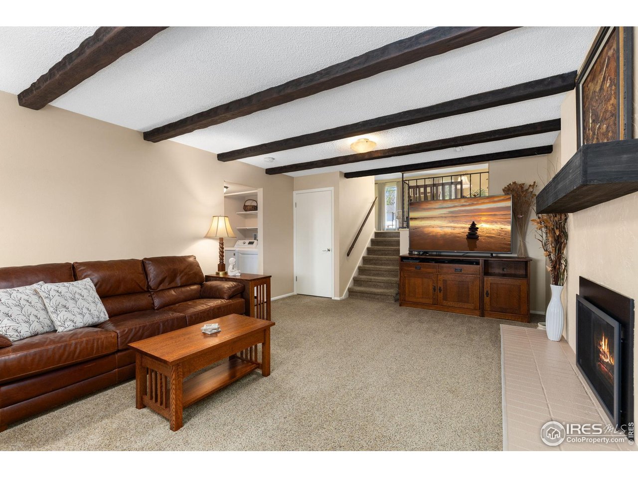 1455 Hilltop Dr Longmont