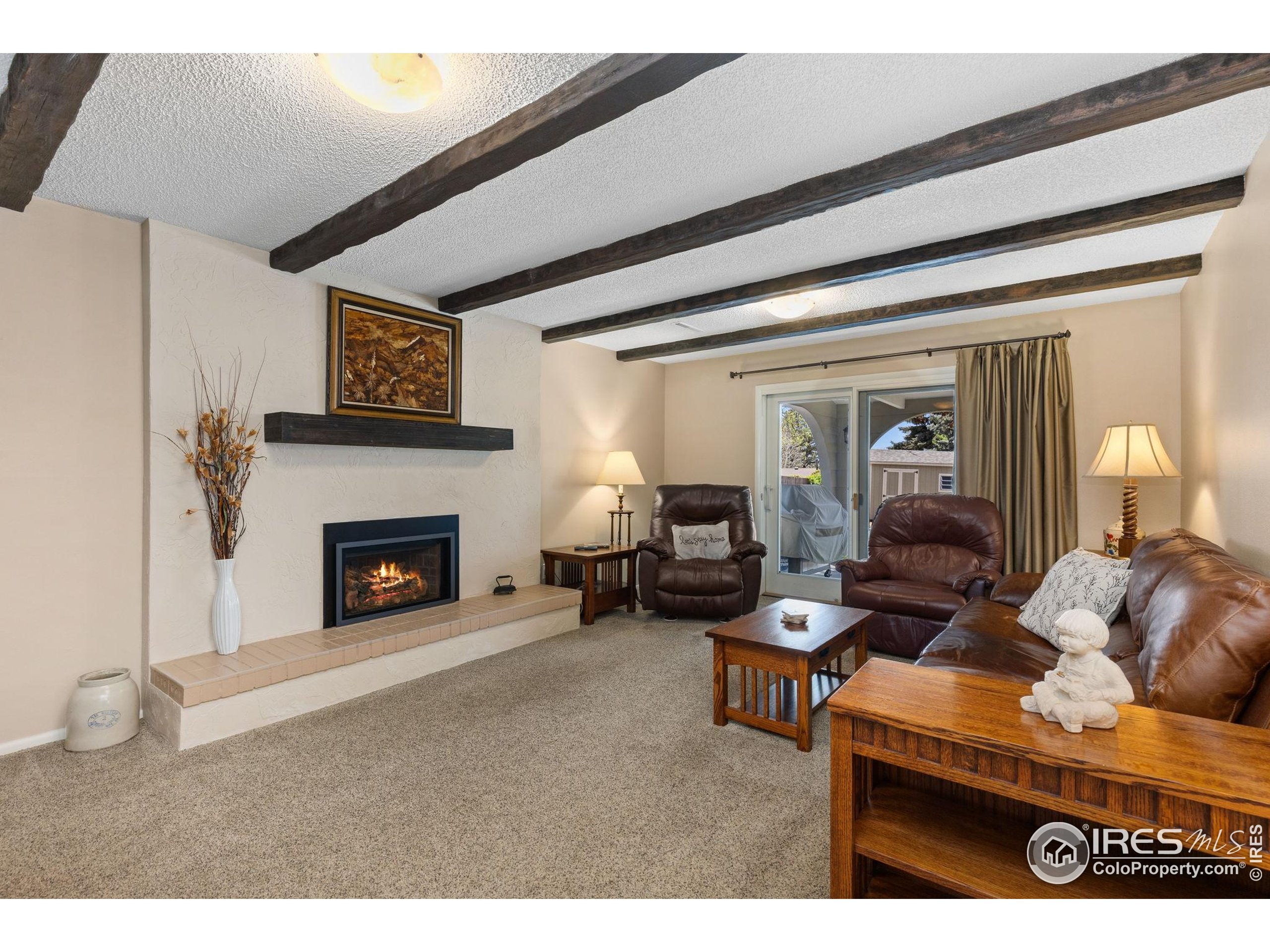 1455 Hilltop Dr Longmont