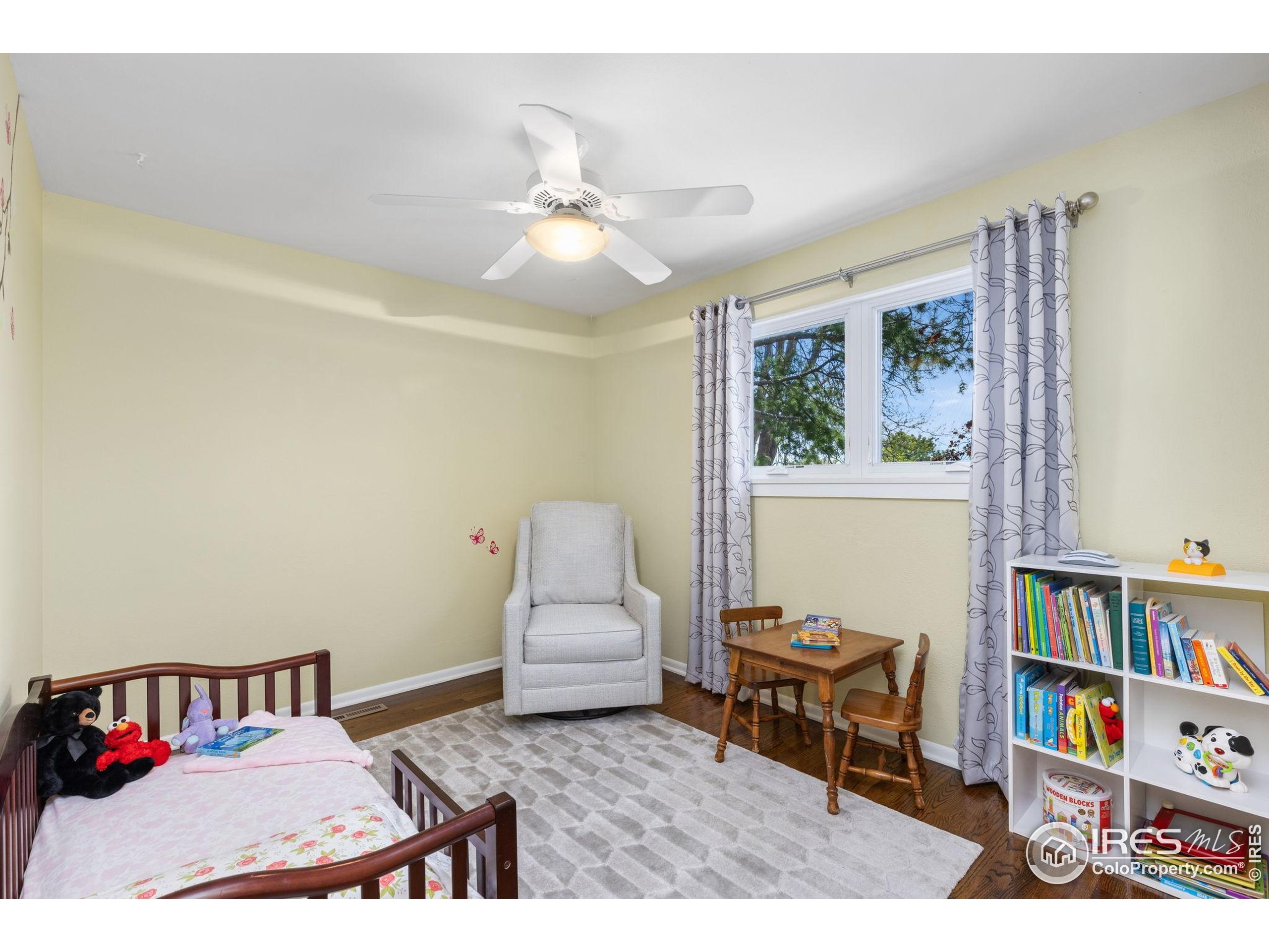 1455 Hilltop Dr Longmont