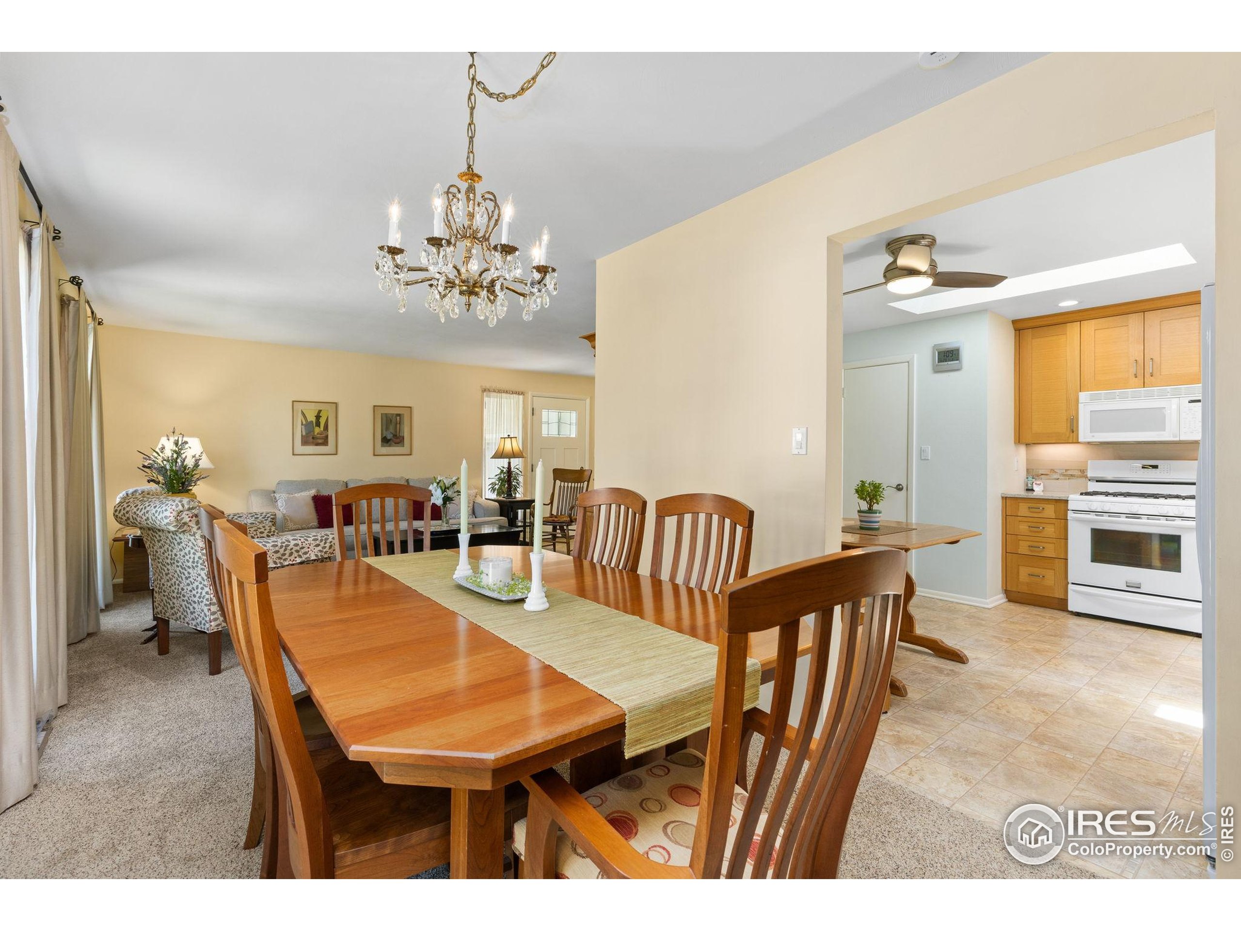 1455 Hilltop Dr Longmont