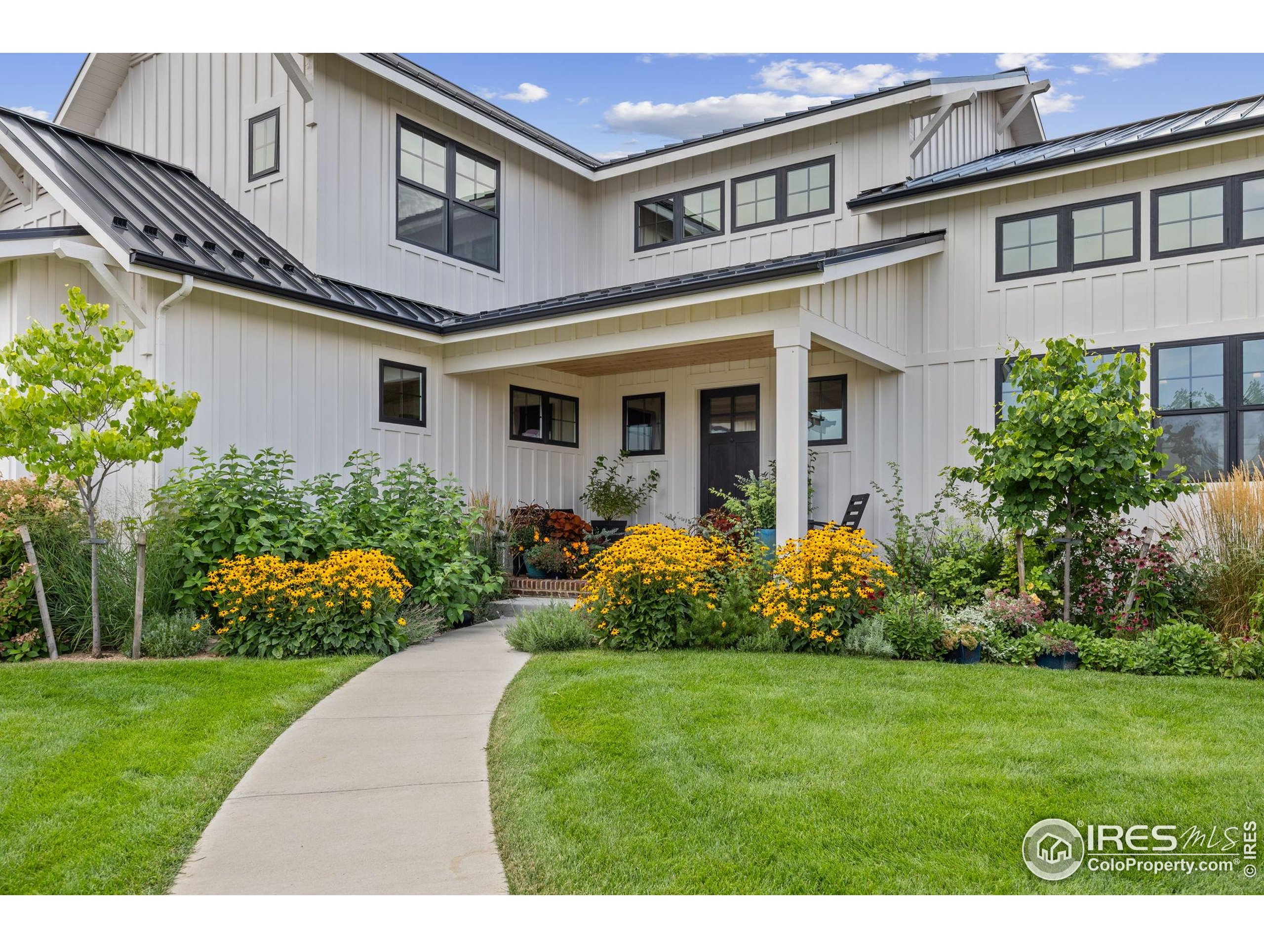 5794 Jackdaw Dr