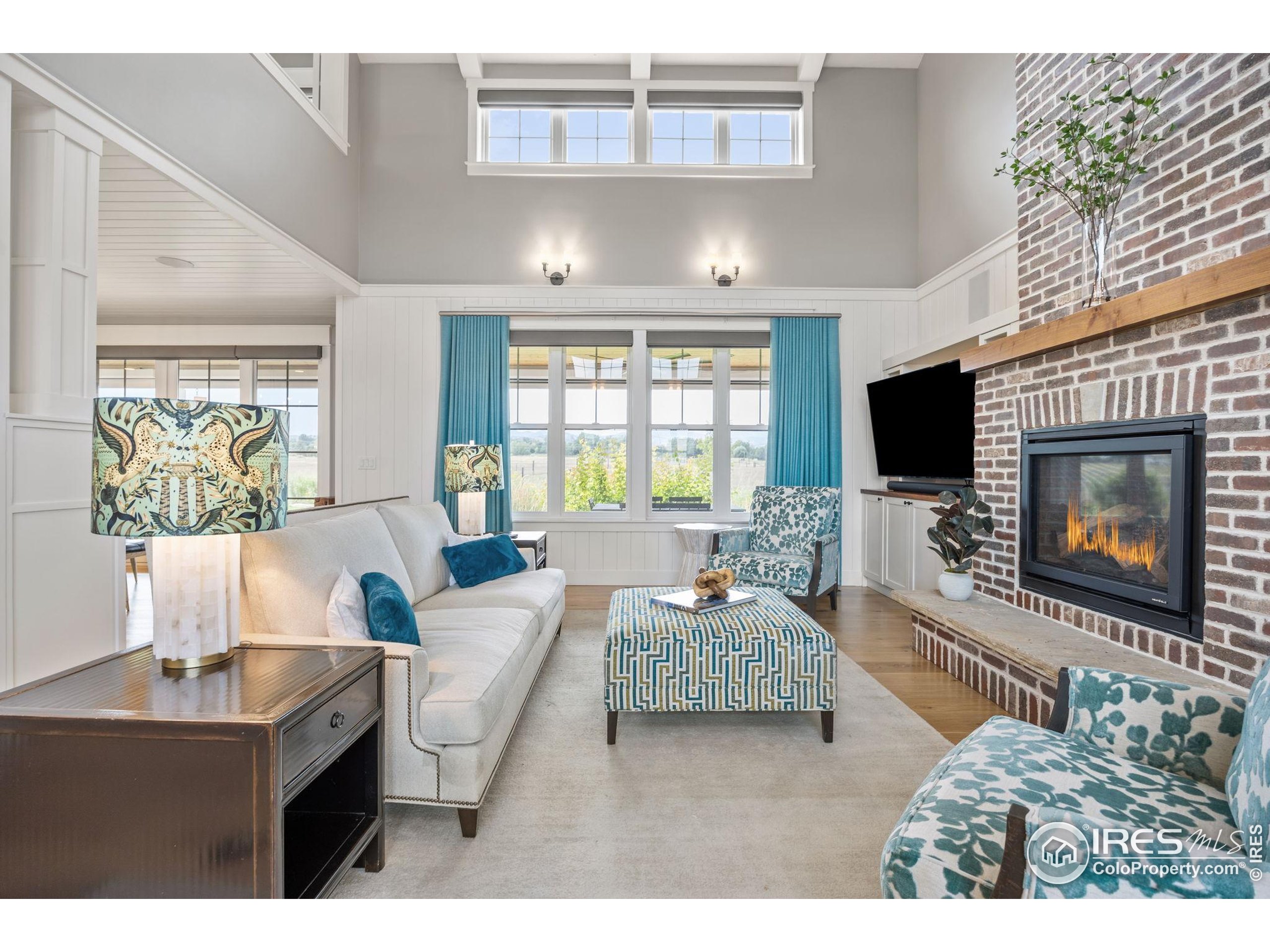 5794 Jackdaw Dr