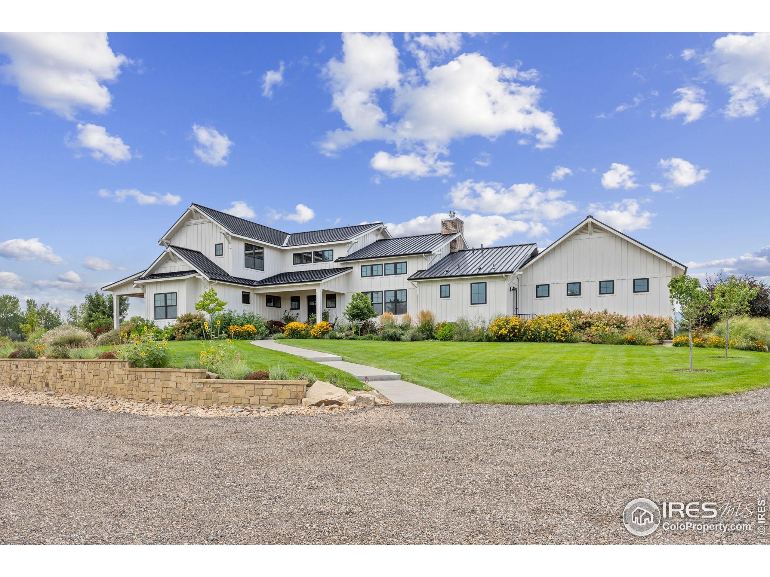 5794 Jackdaw Dr
