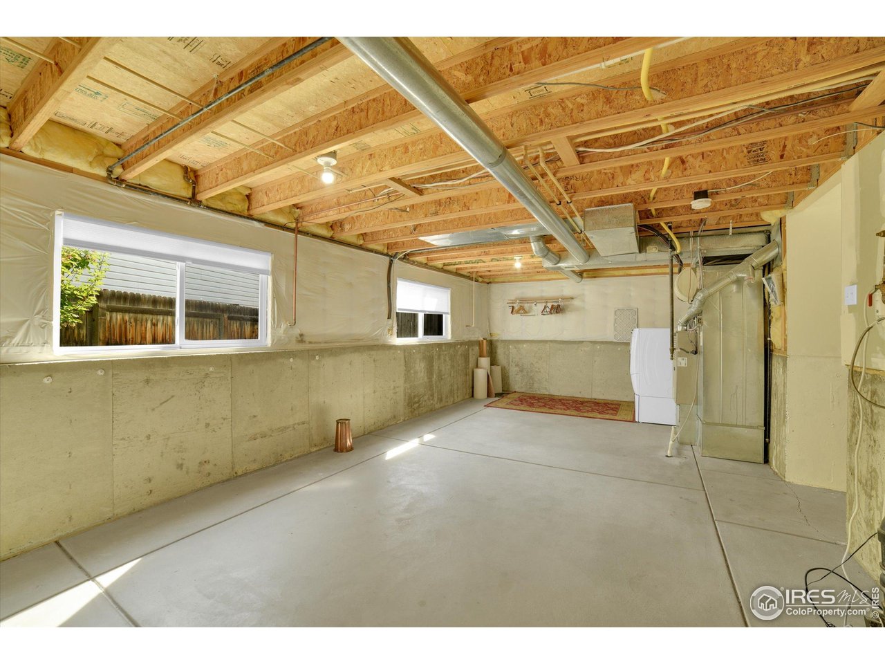 1451 Wildrose Dr