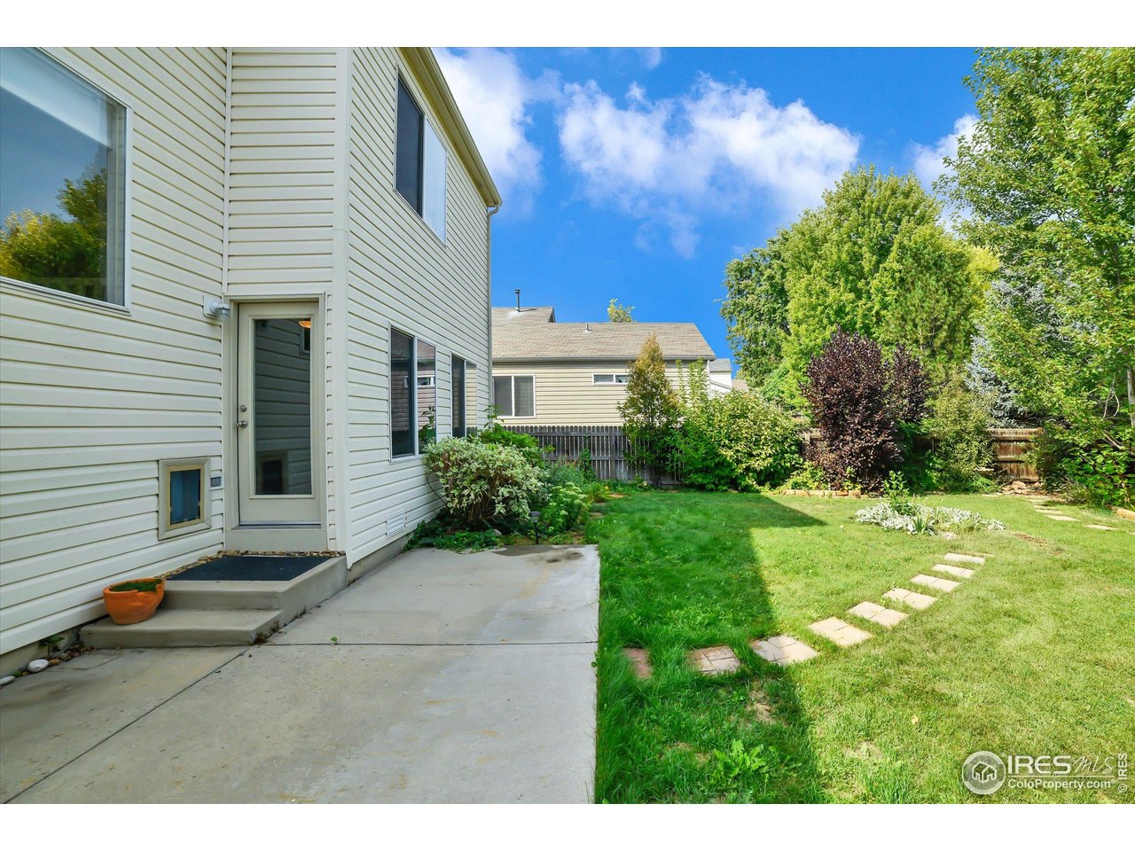 1451 Wildrose Dr