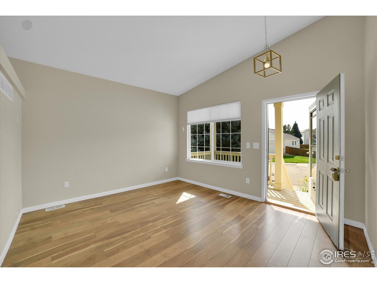 1451 Wildrose Dr