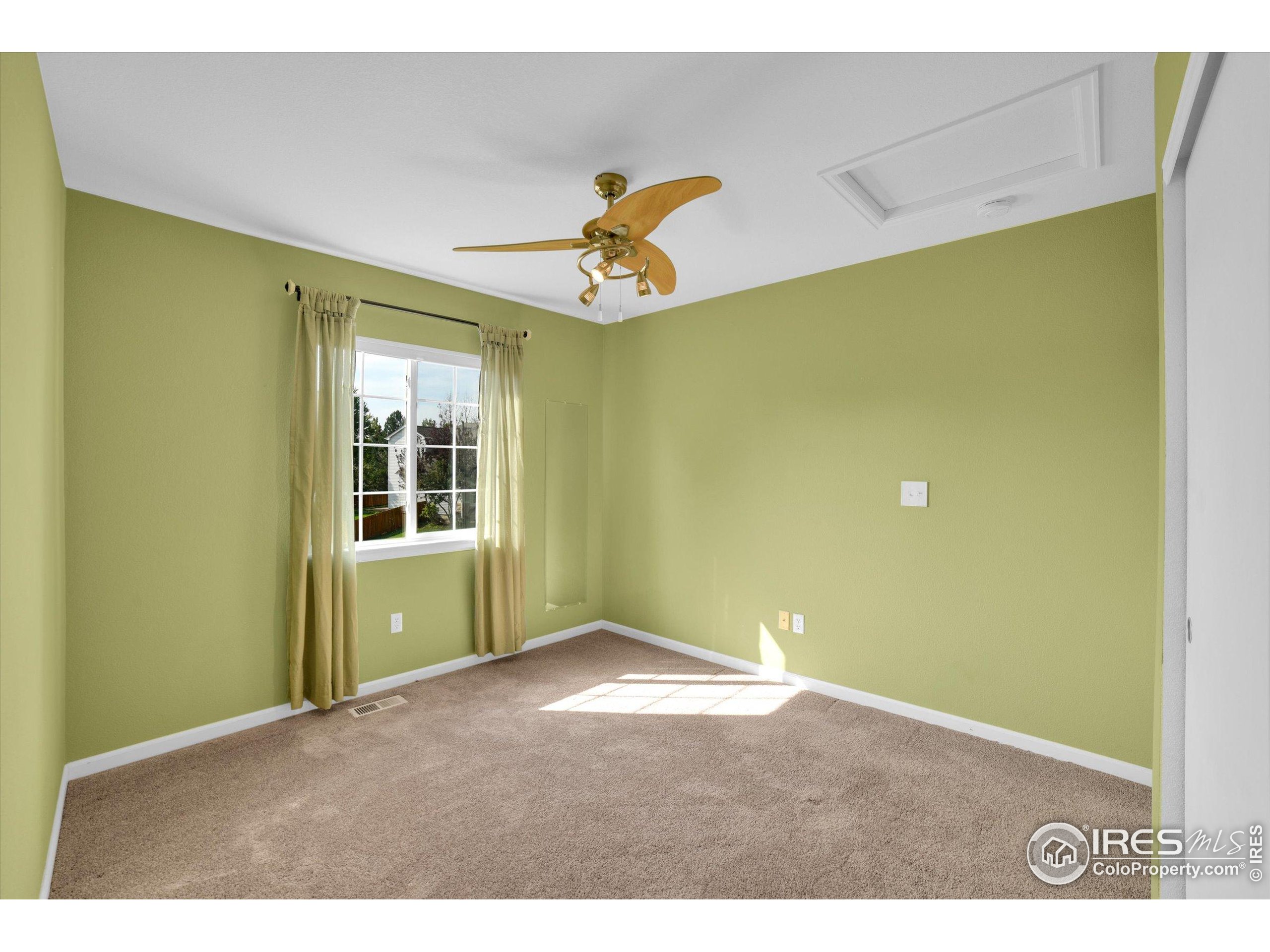 1451 Wildrose Dr
