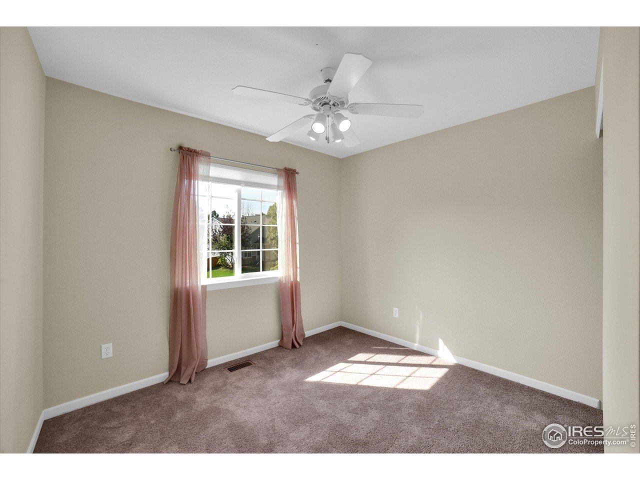 1451 Wildrose Dr