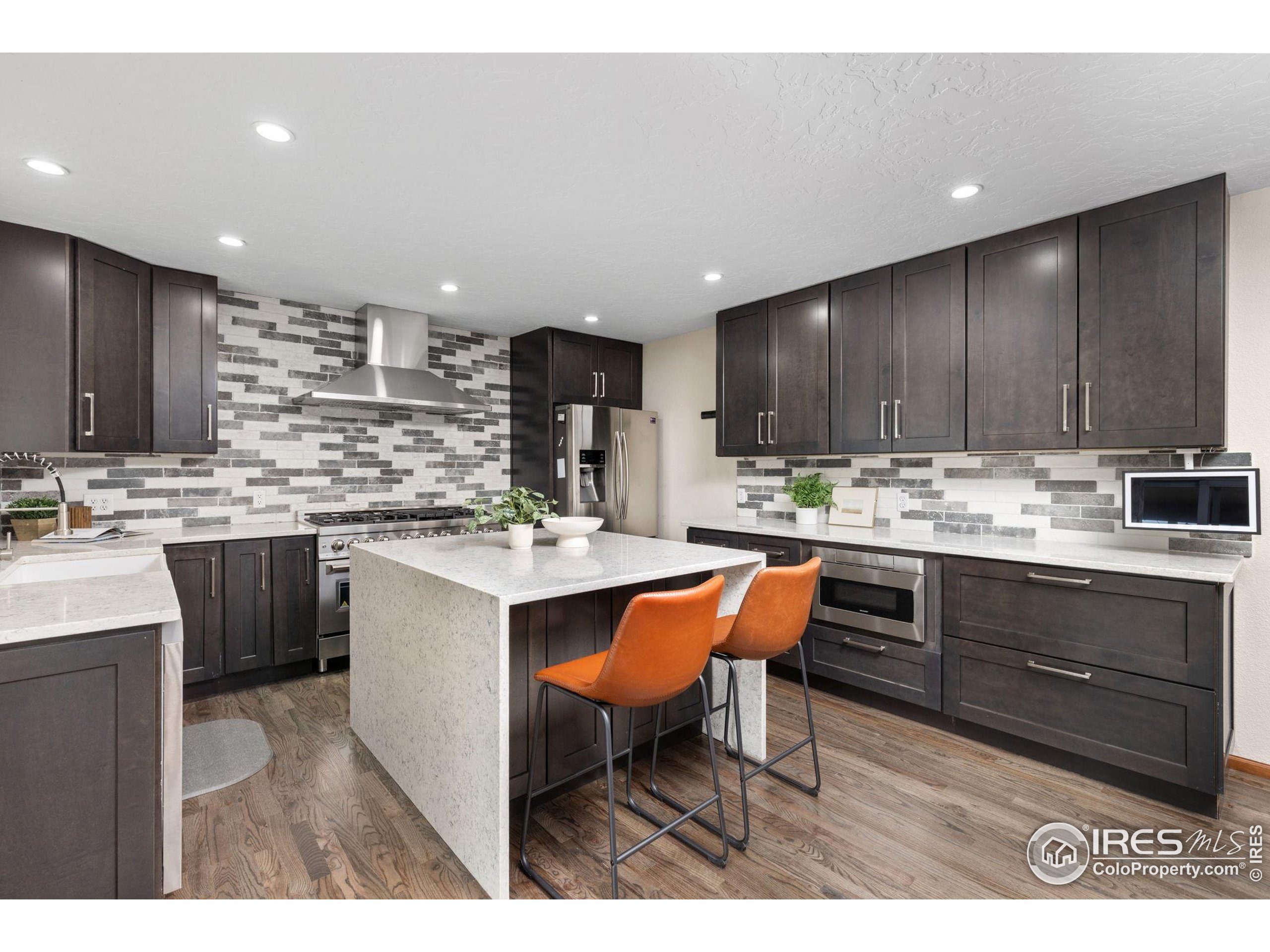 84 Meeker Ln