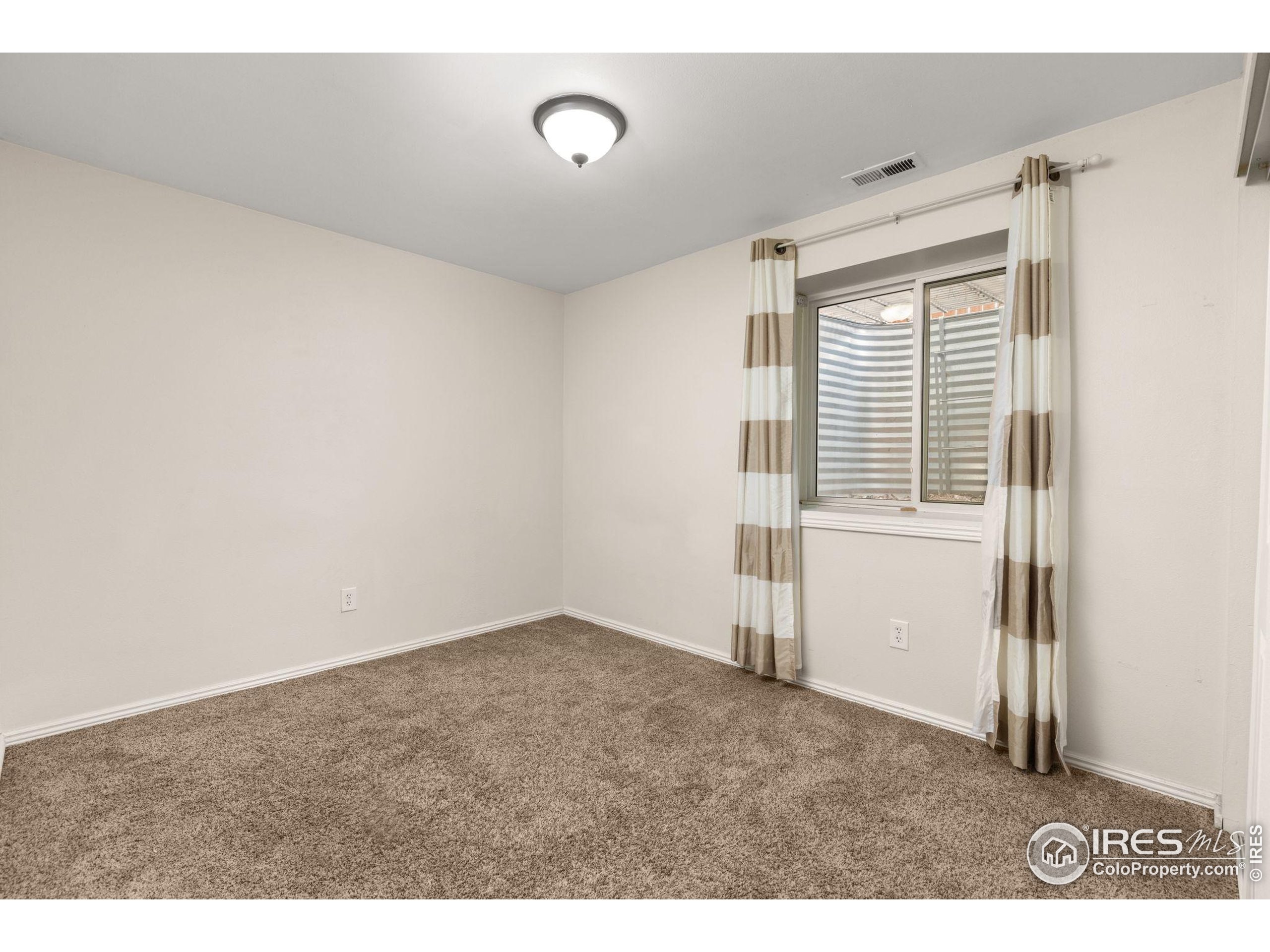 84 Meeker Ln