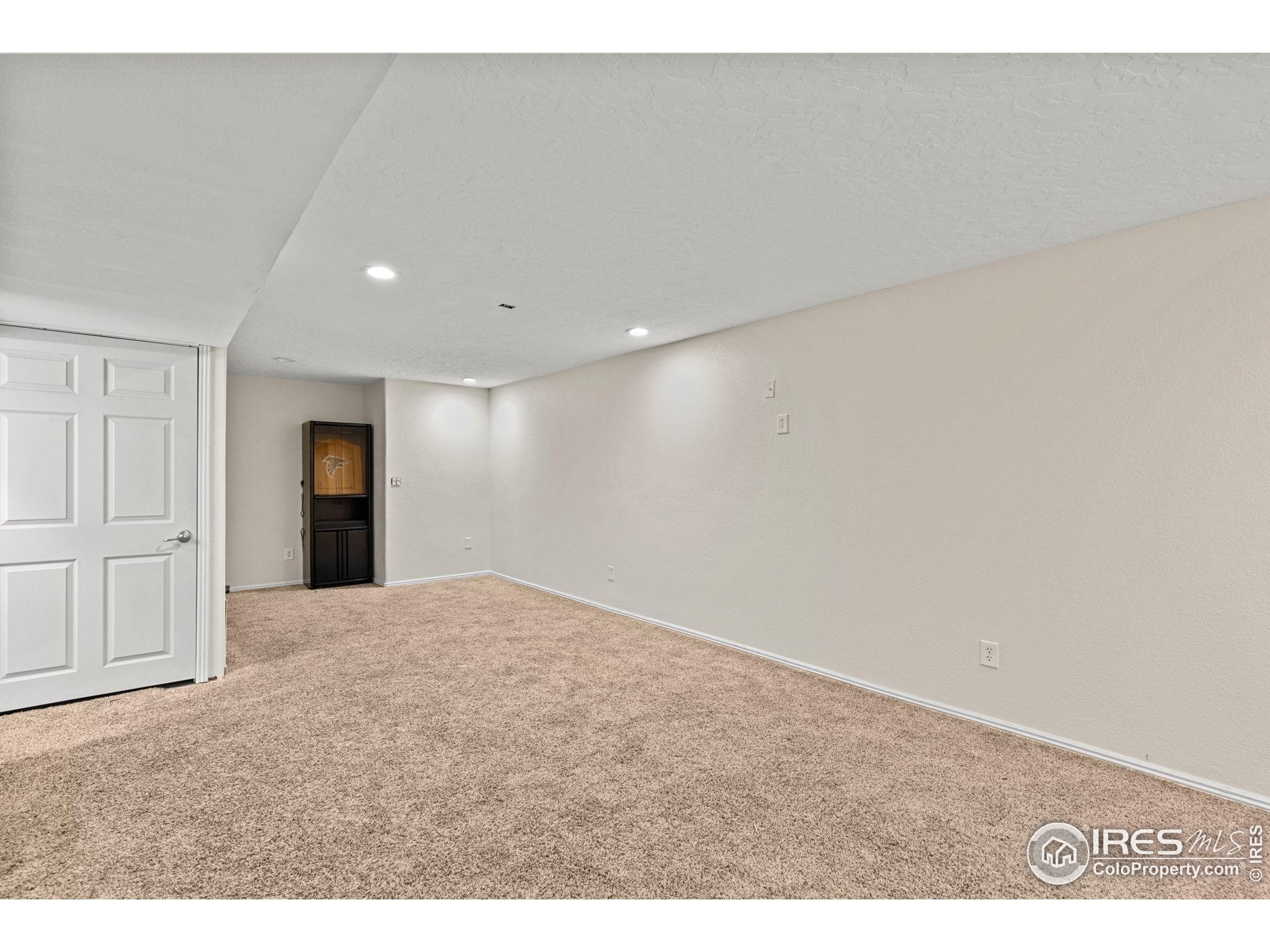 84 Meeker Ln