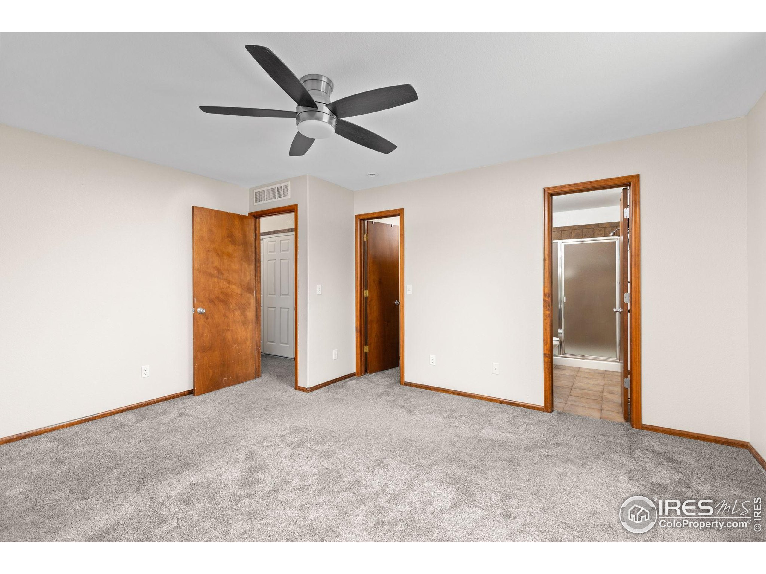 84 Meeker Ln