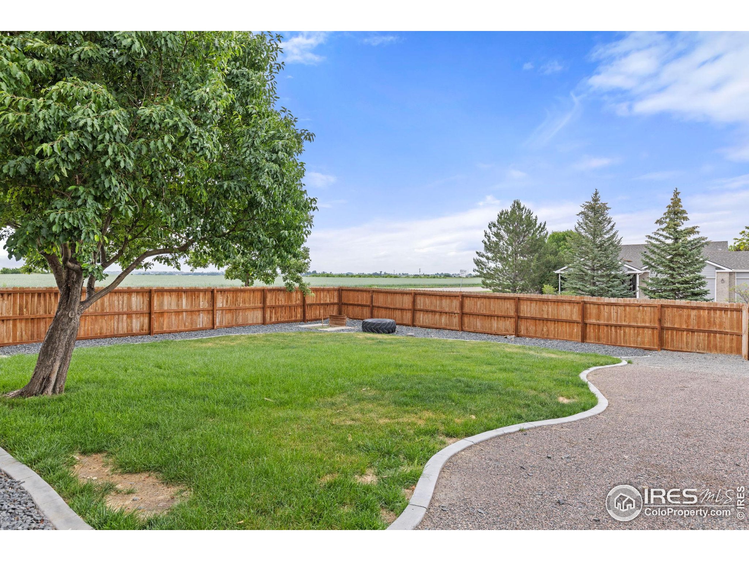 84 Meeker Ln
