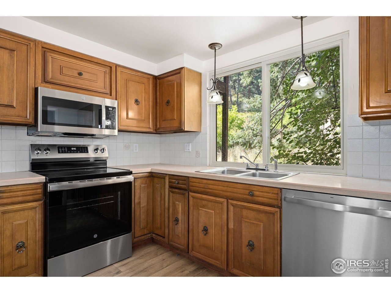 320 S Cedar Brook Rd