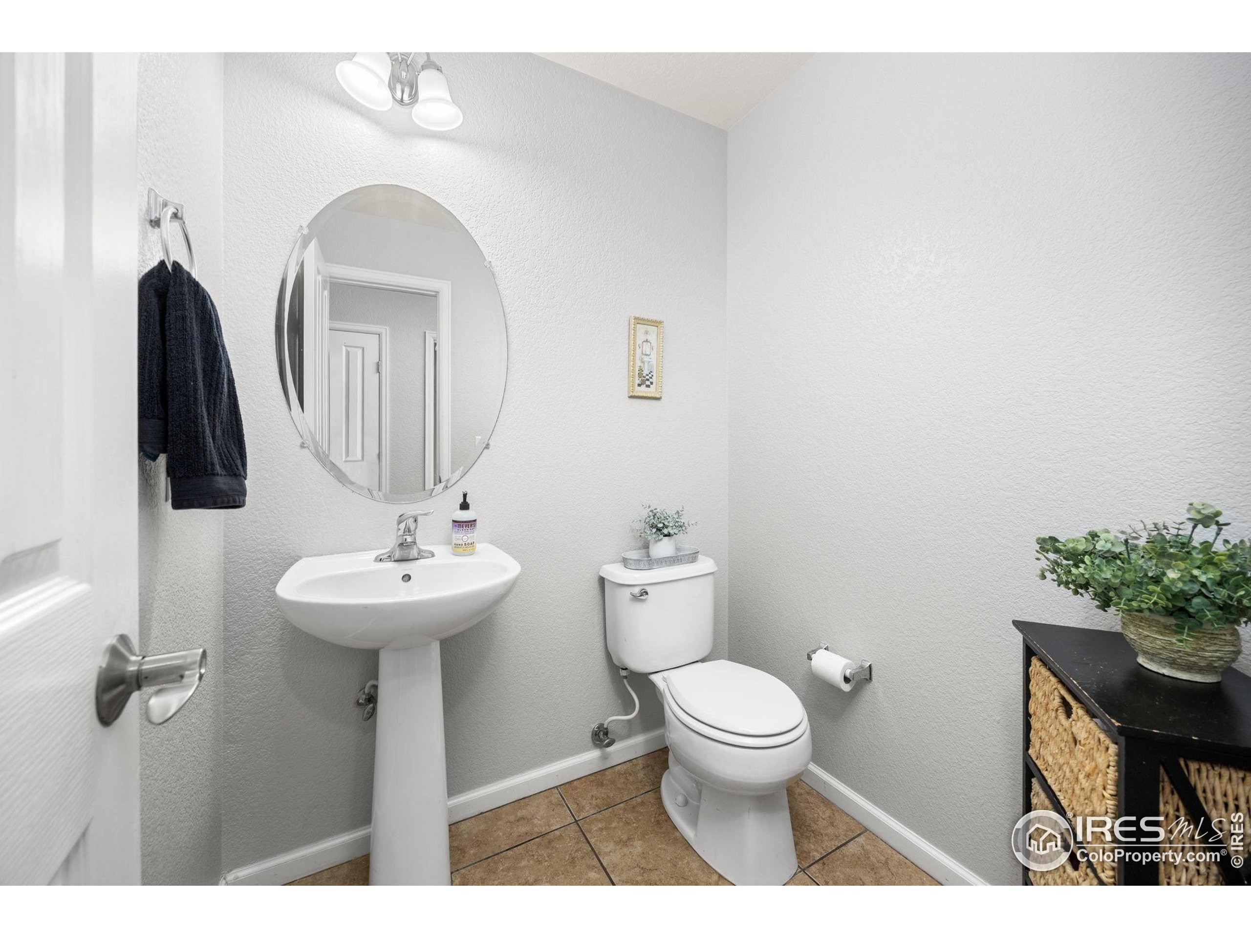 7003 Sculpin Ct