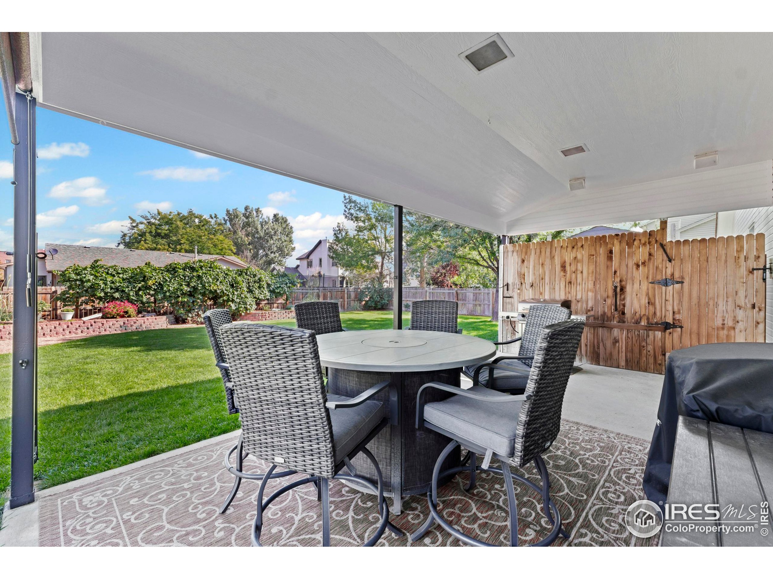 1325 2nd St Rd