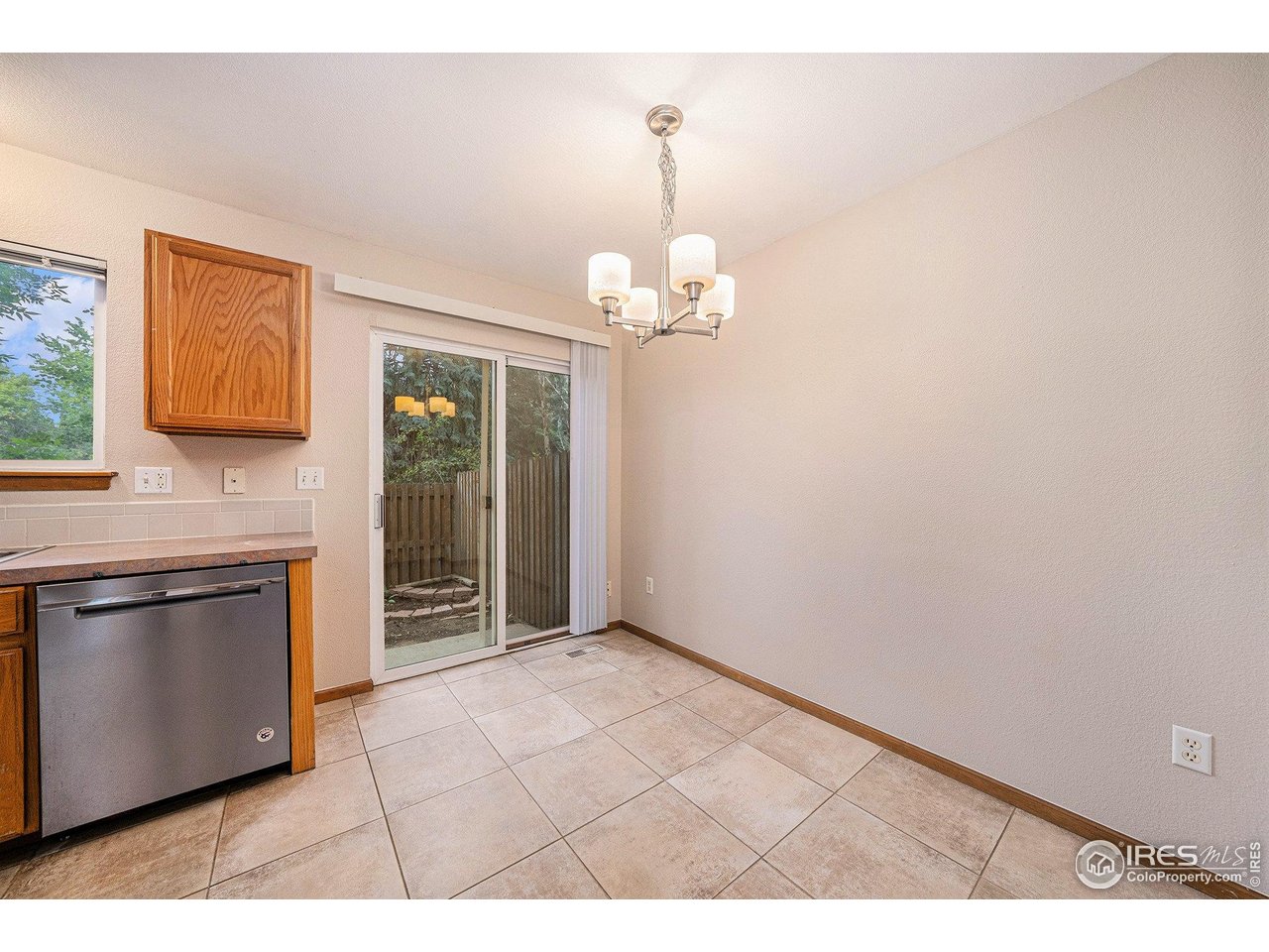 206 Dean Cir Loveland