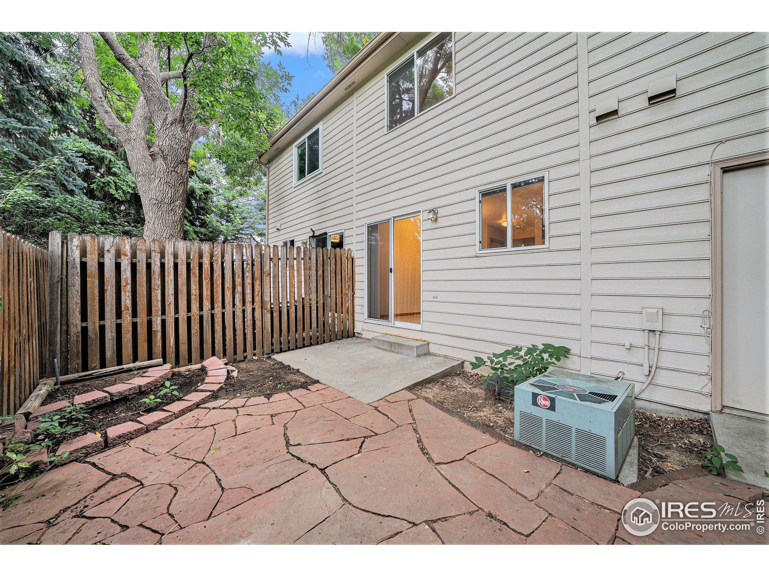 206 Dean Cir Loveland