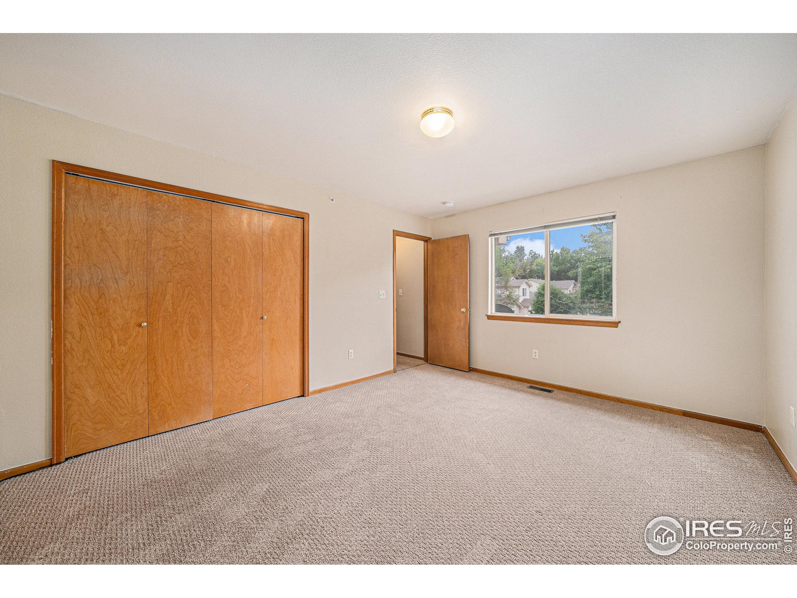 206 Dean Cir Loveland