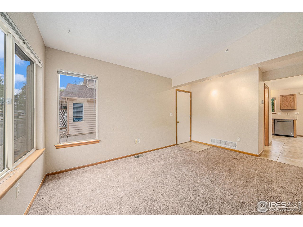 206 Dean Cir Loveland