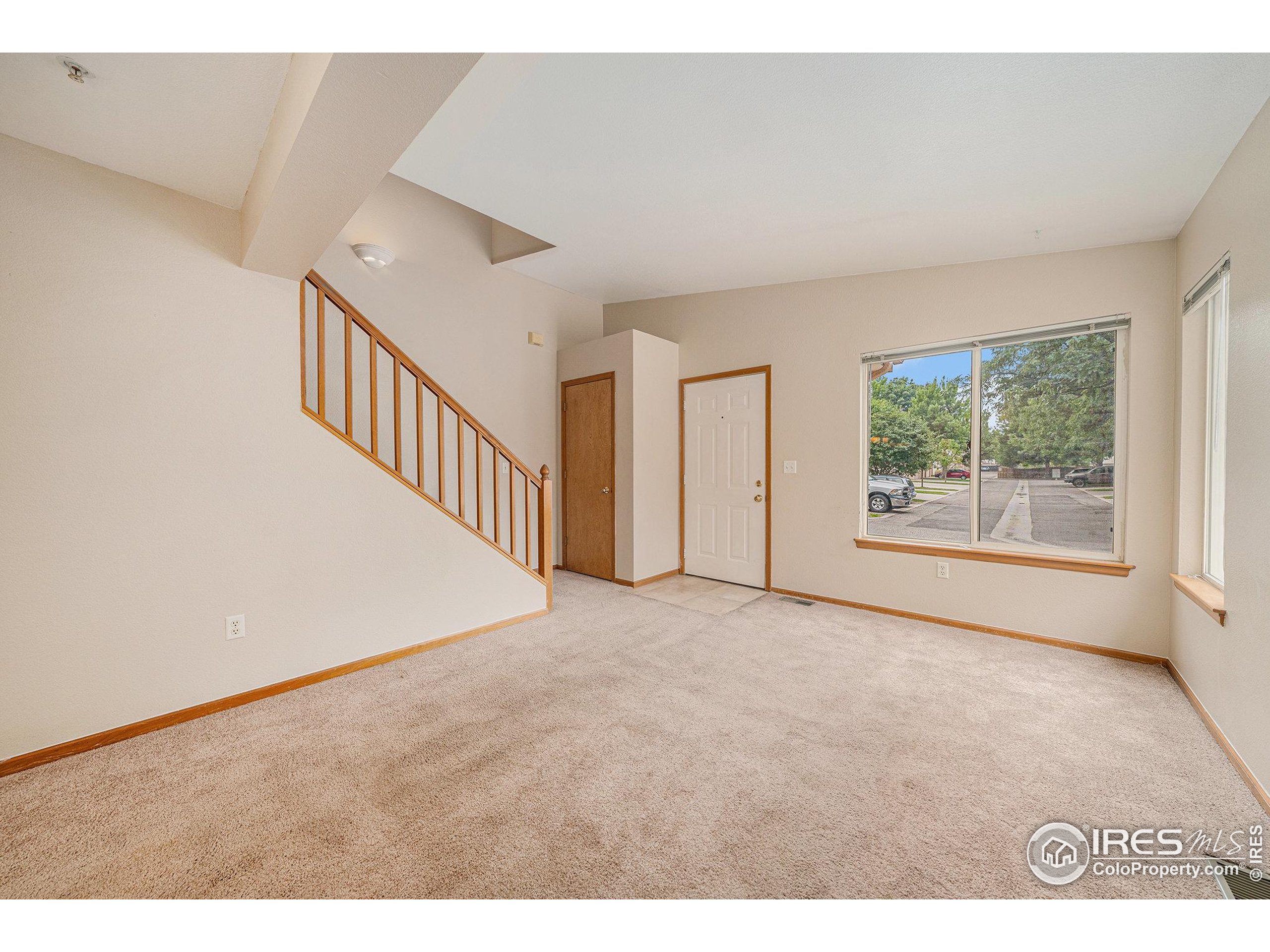 206 Dean Cir Loveland