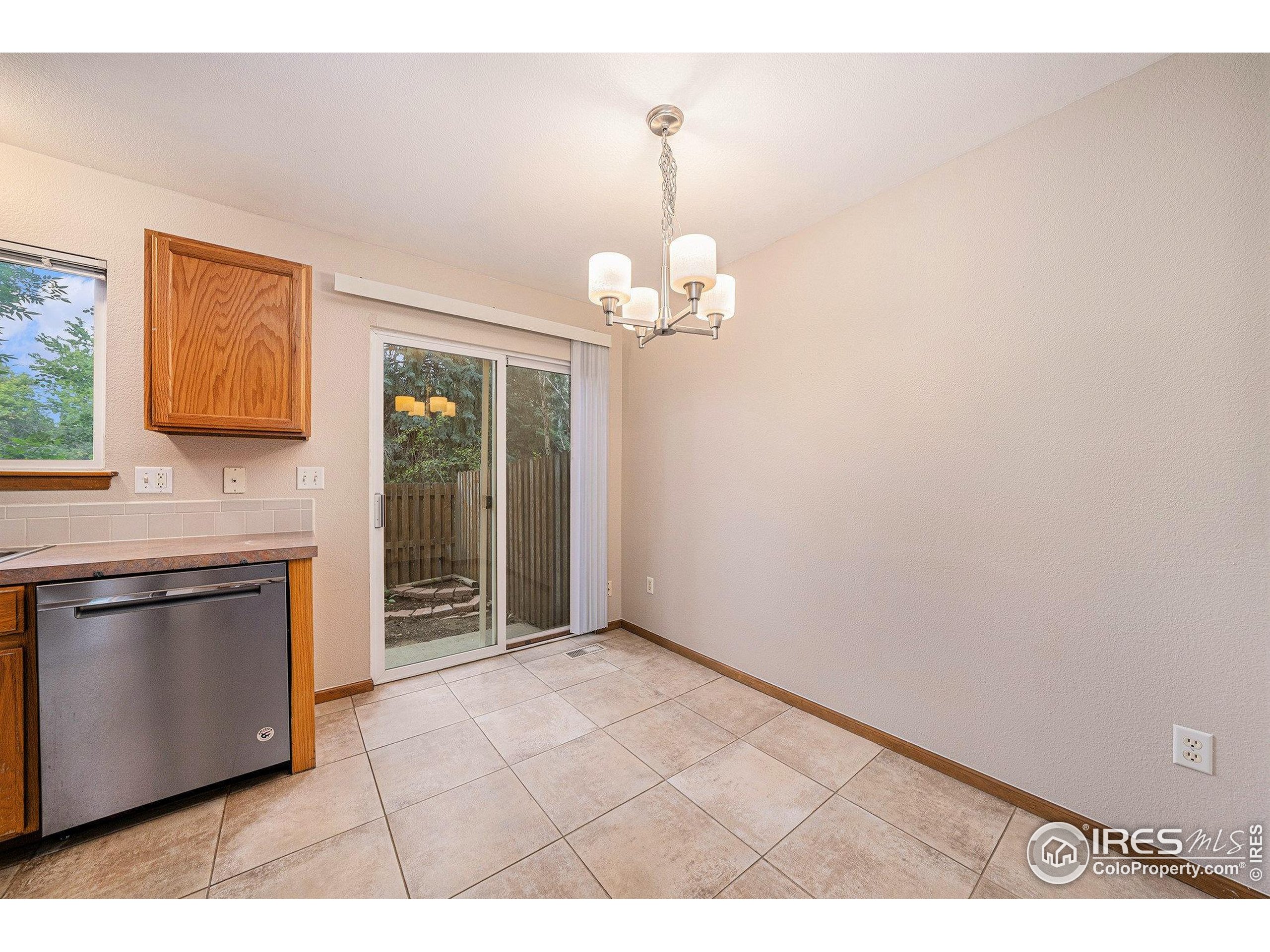 206 Dean Cir Loveland