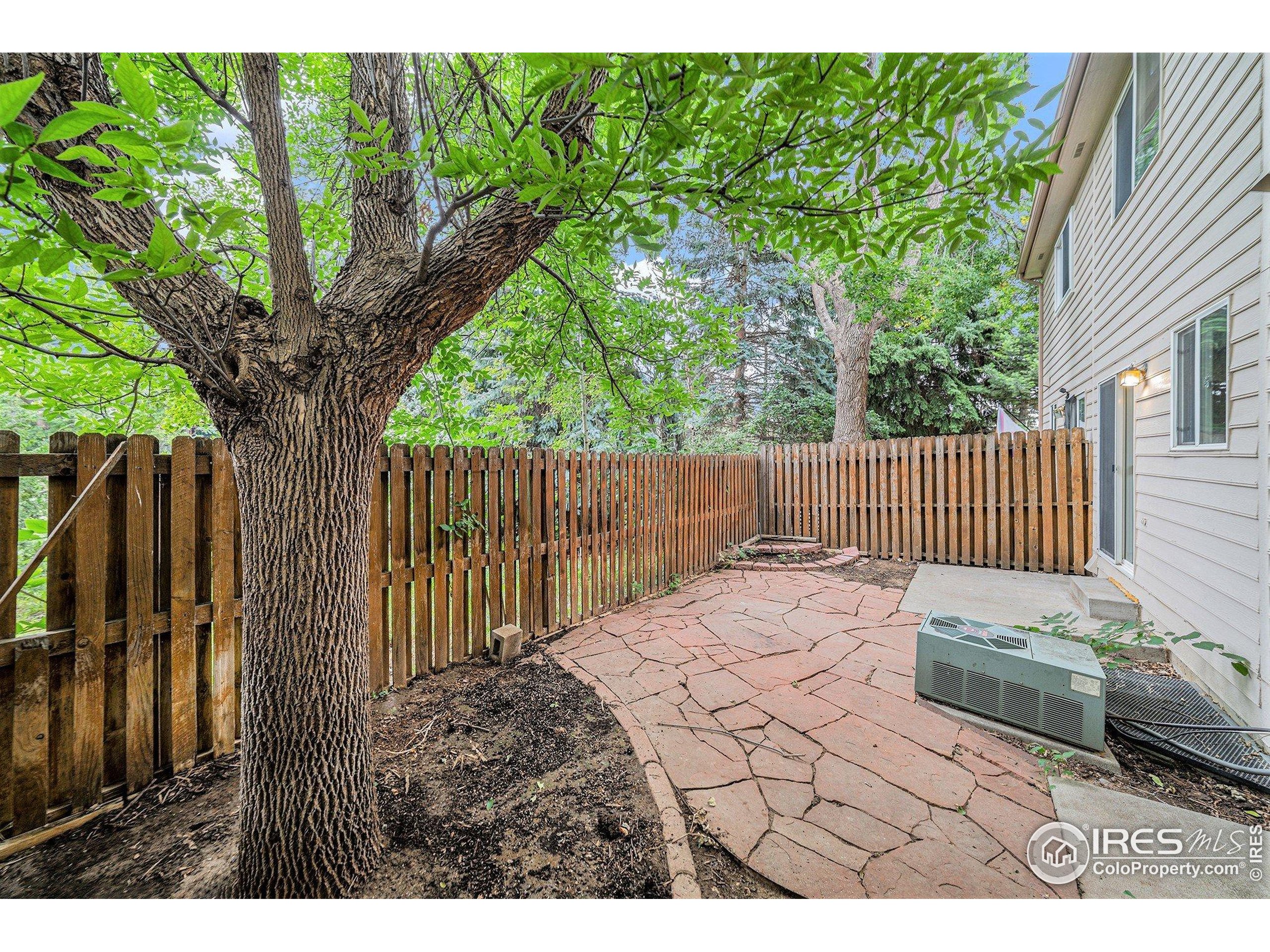 206 Dean Cir Loveland