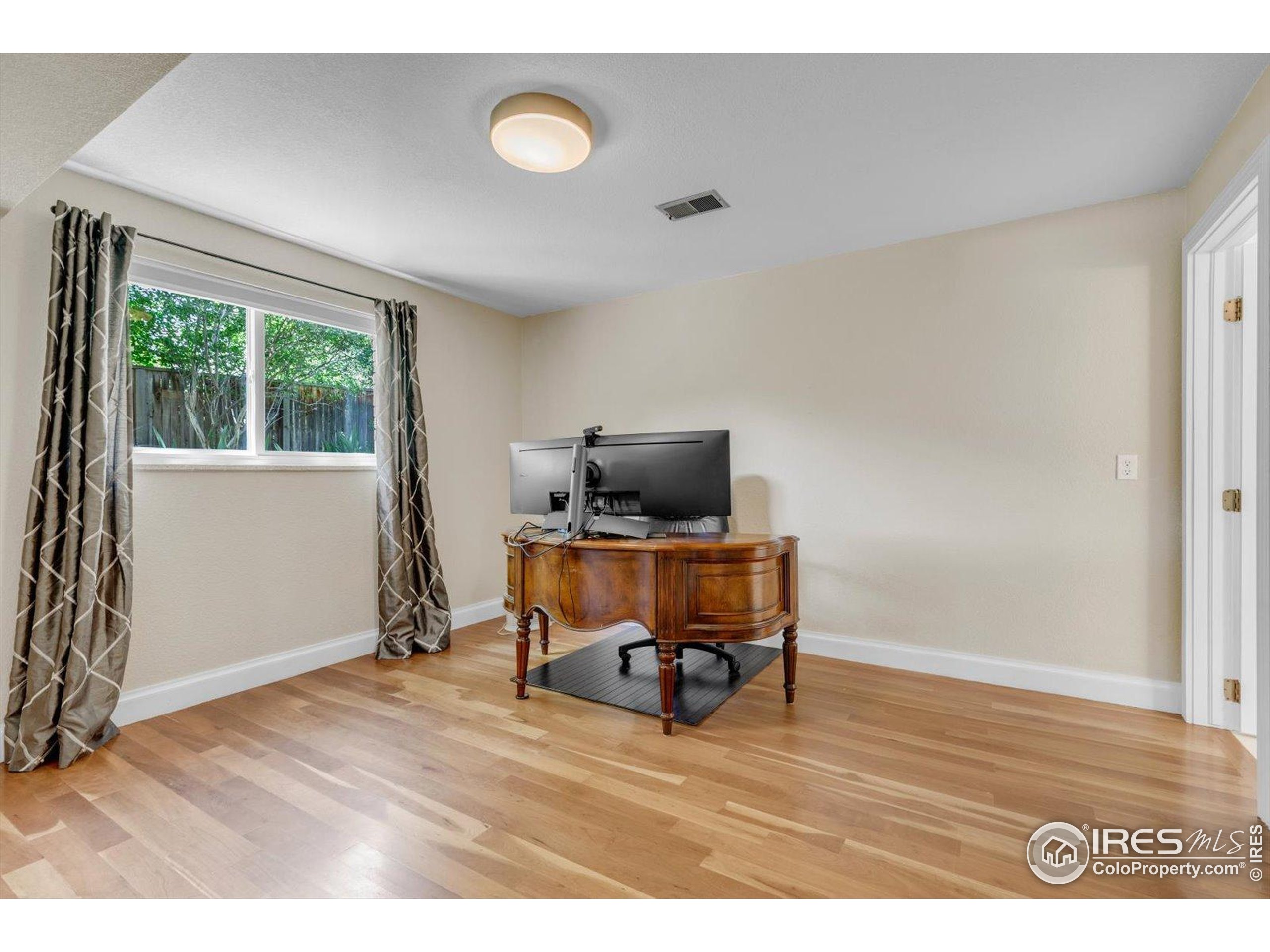 1505 Kendall Dr