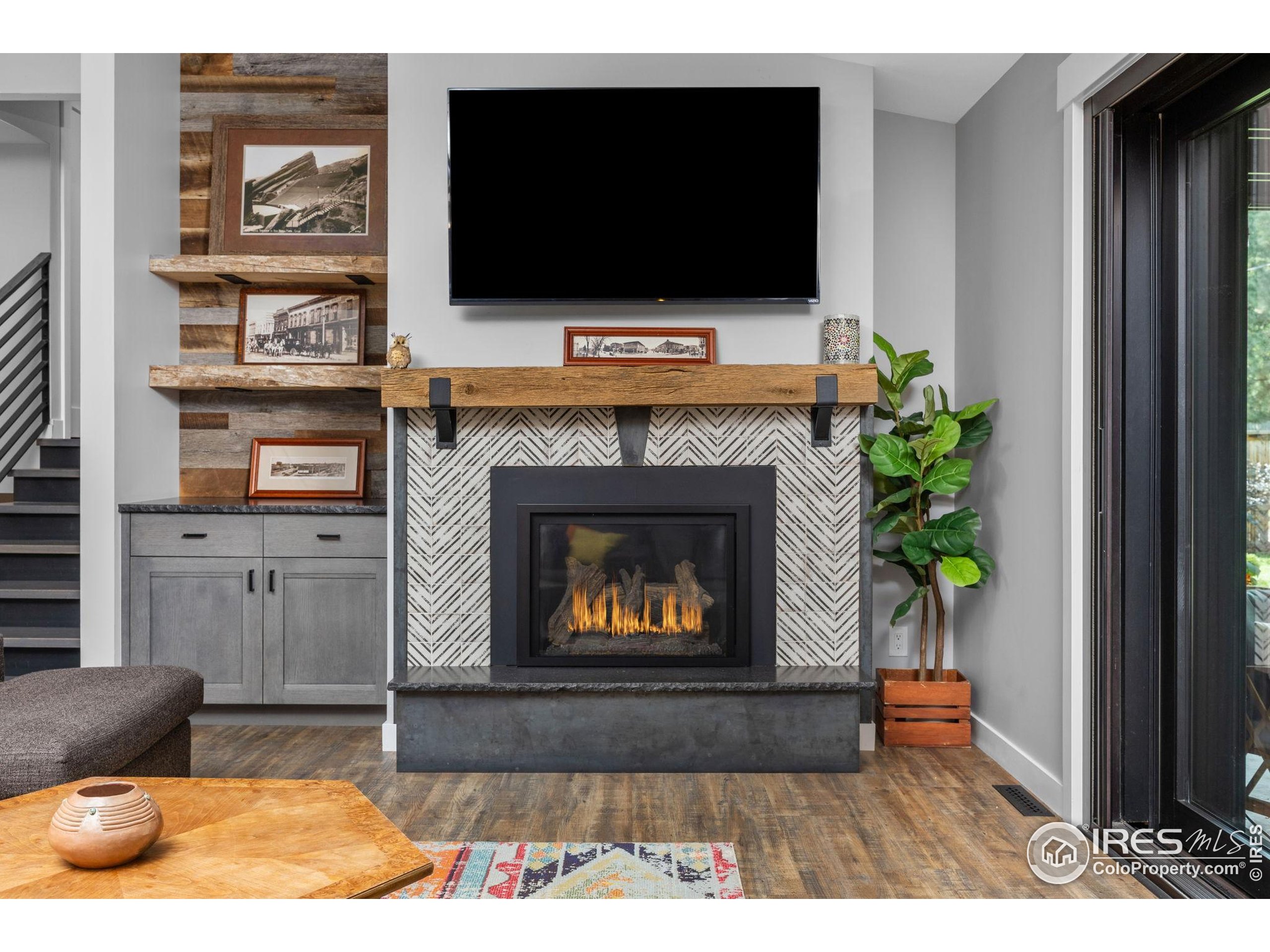 365 Mohawk Dr