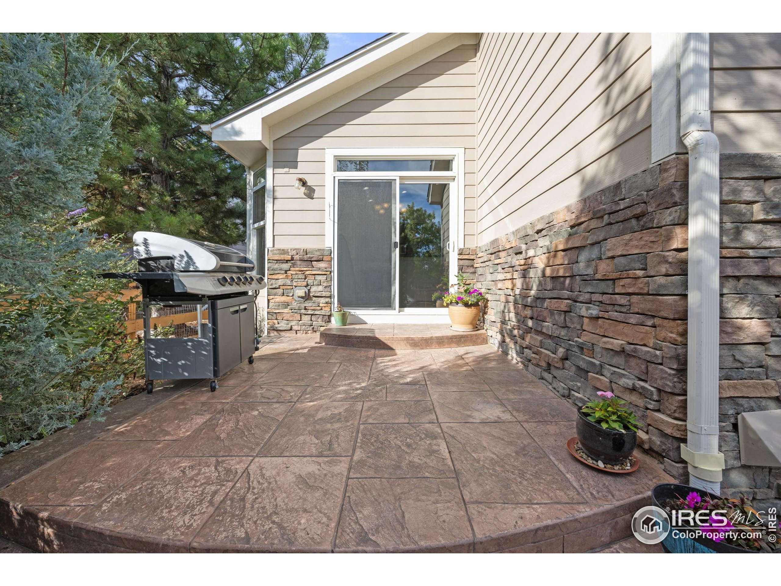 13380 Red Deer Trl