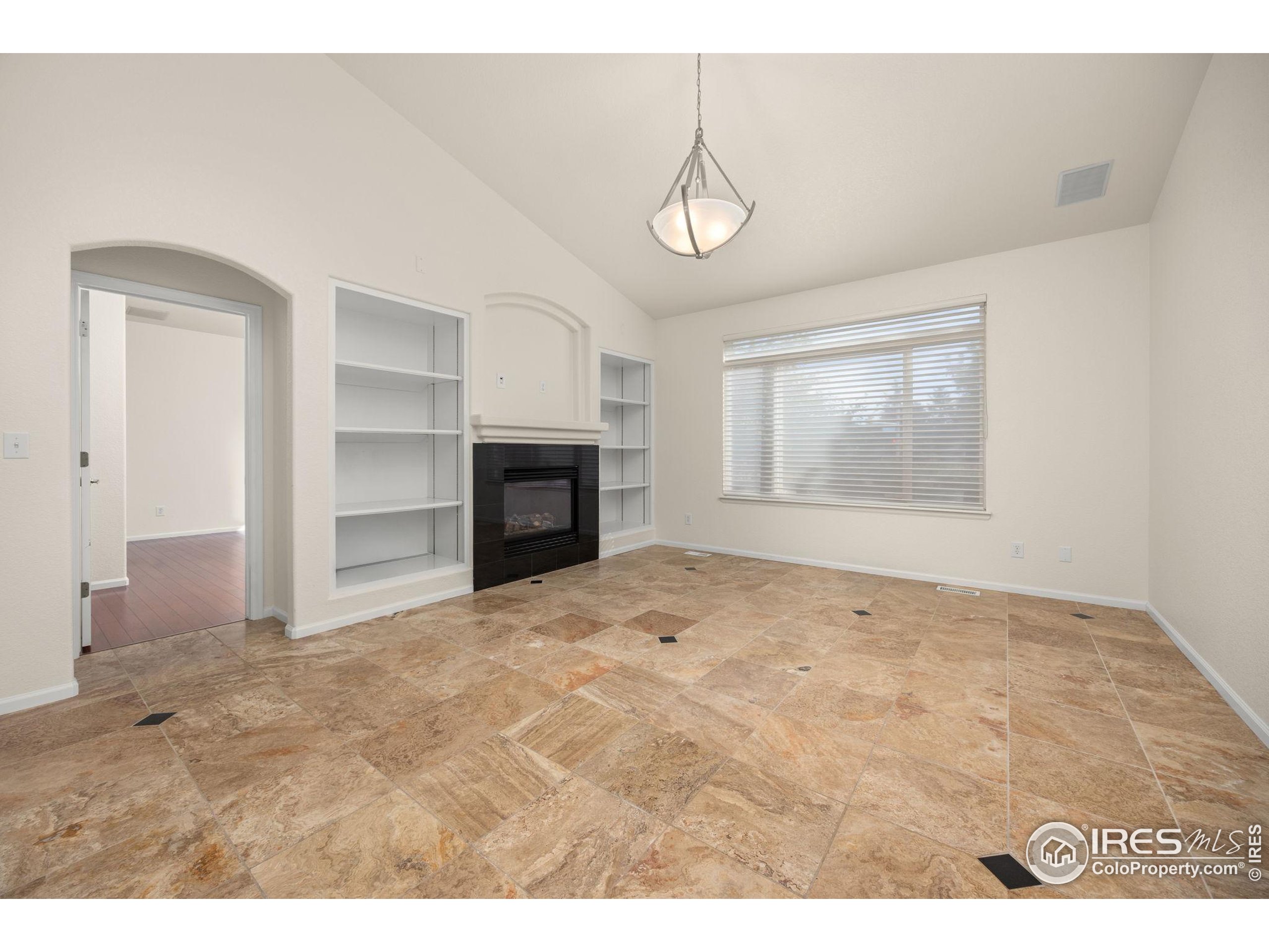 13380 Red Deer Trl