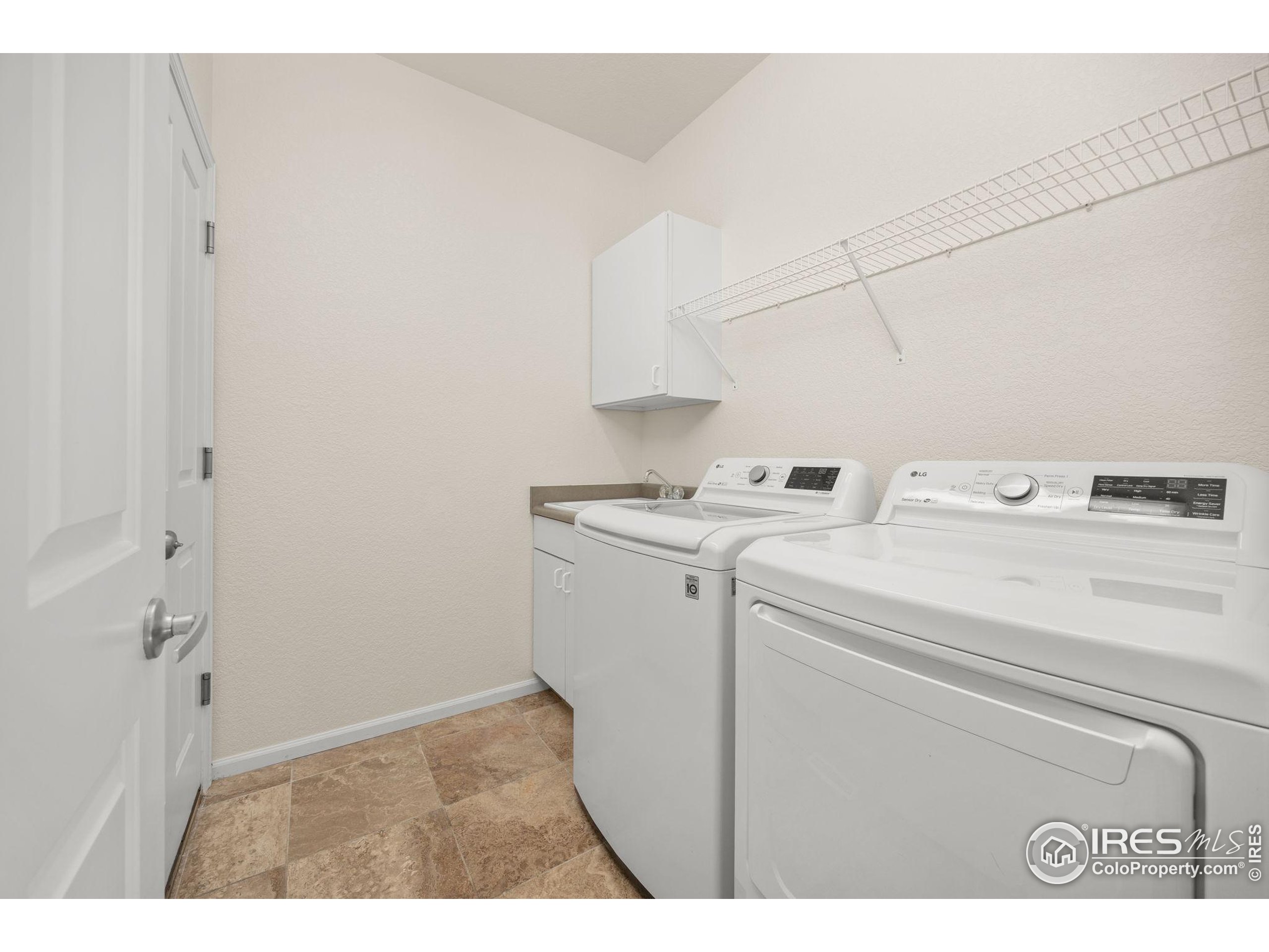 13380 Red Deer Trl